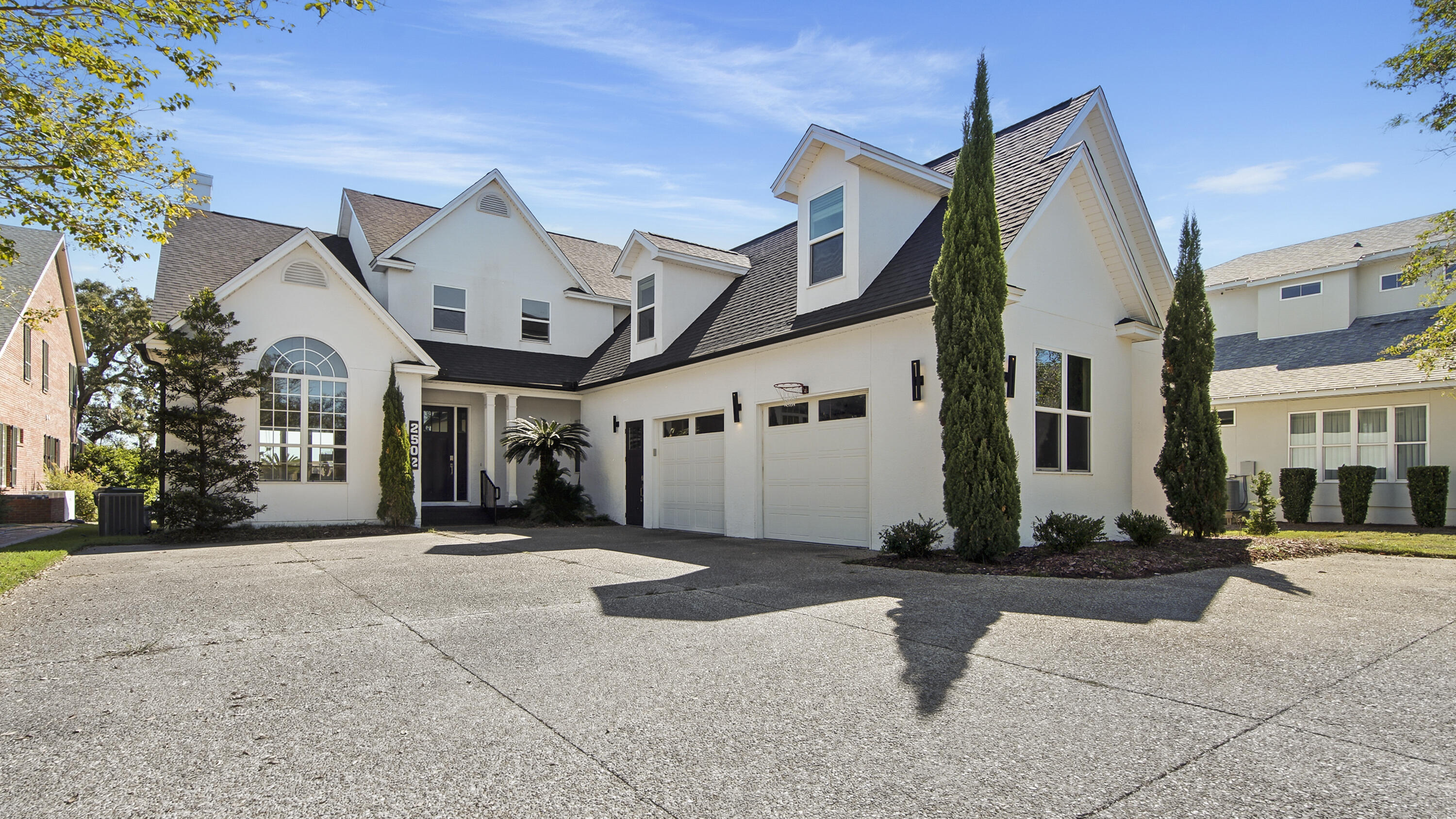 2502 Country Club Drive