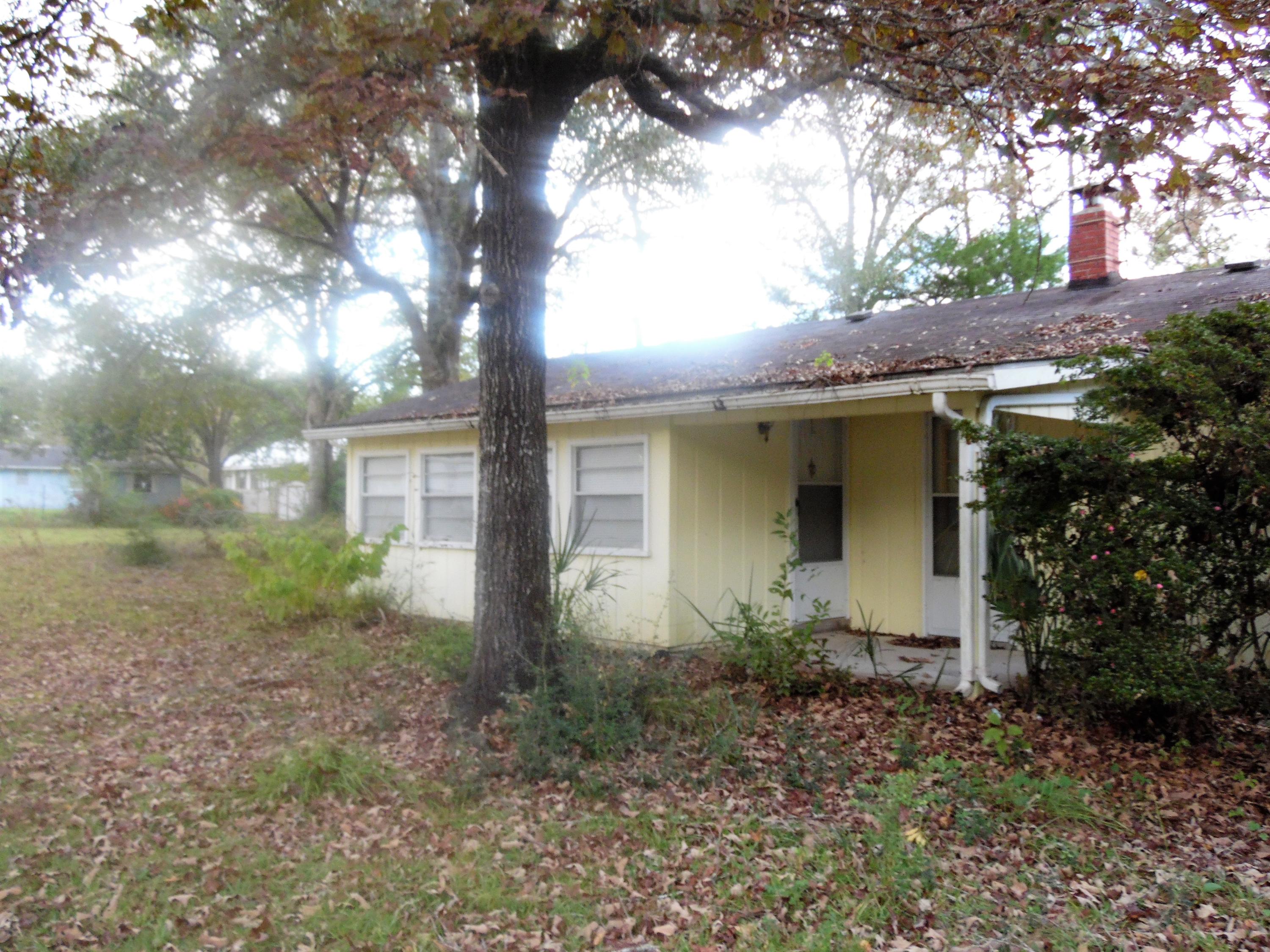 CHRISTIAN LIFE CENTER 1 UNREC - Residential