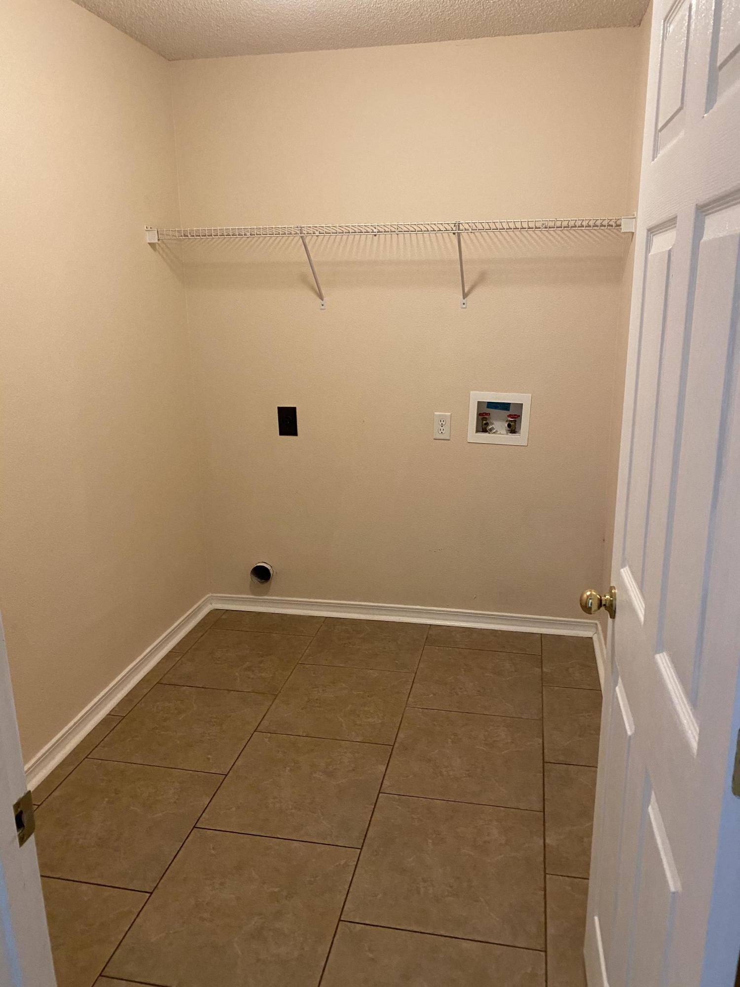 HAMPTON RIDGE ESTATES - Residential