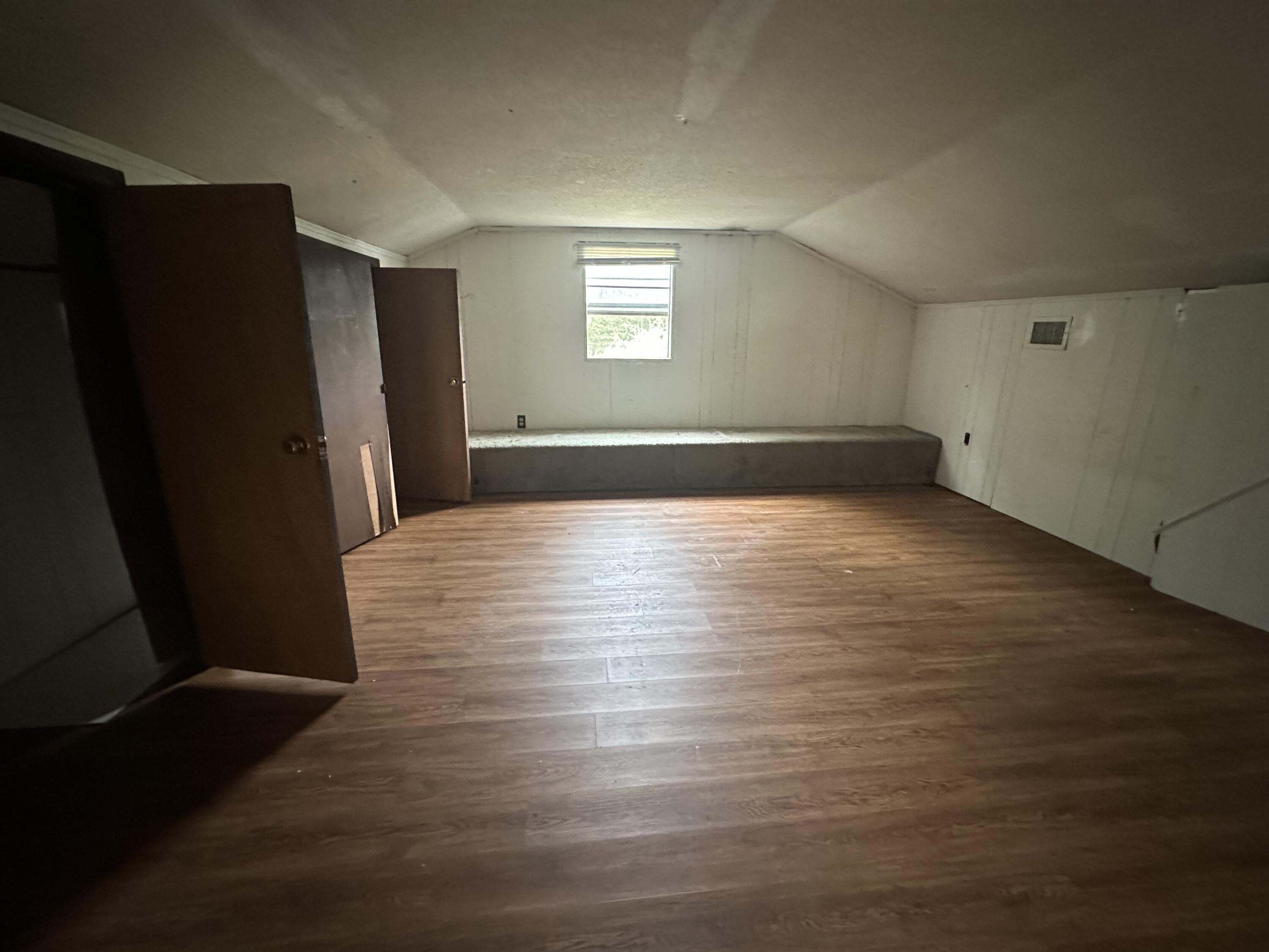 WEST HILL - Residential