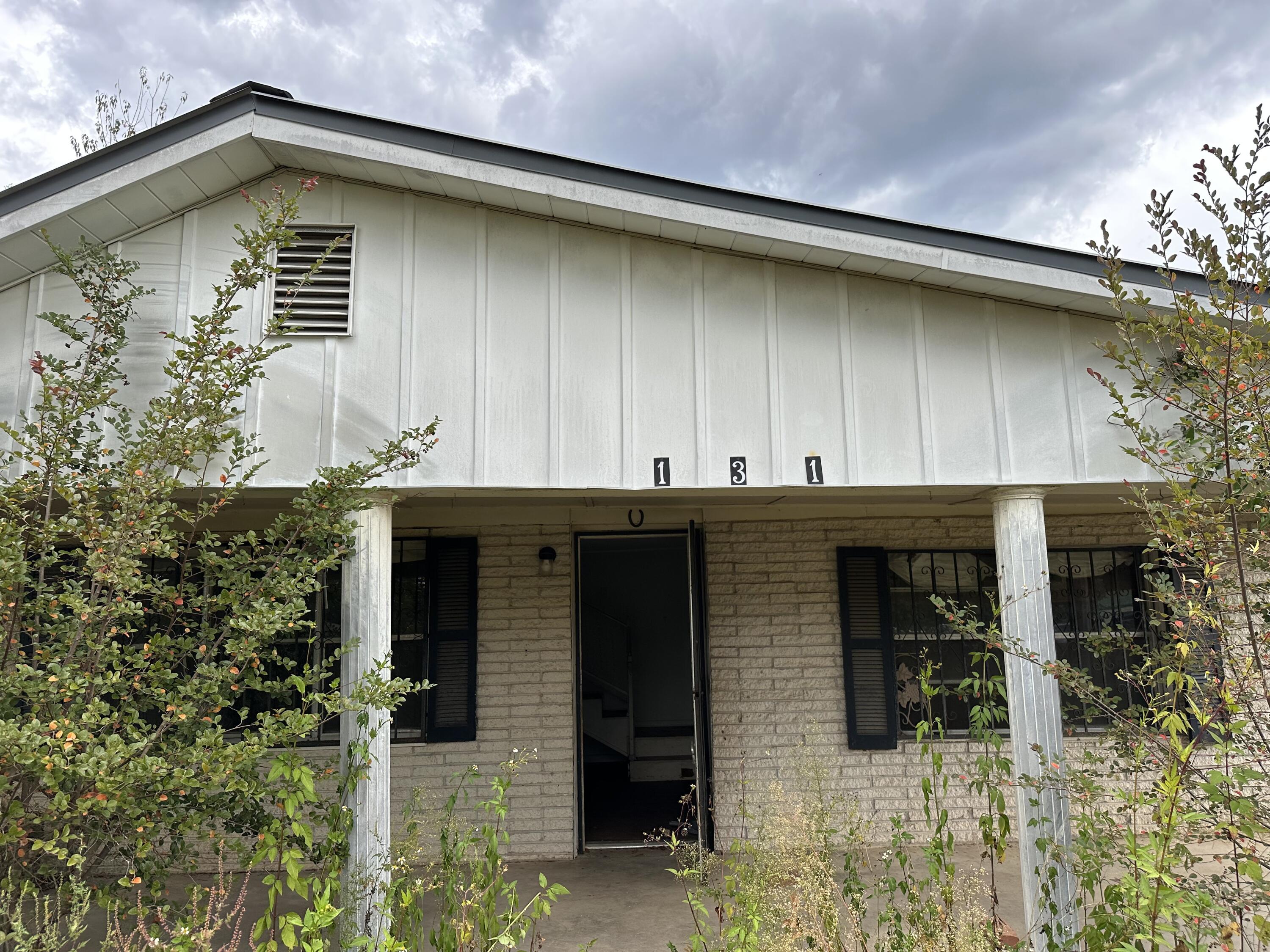WEST HILL - Residential