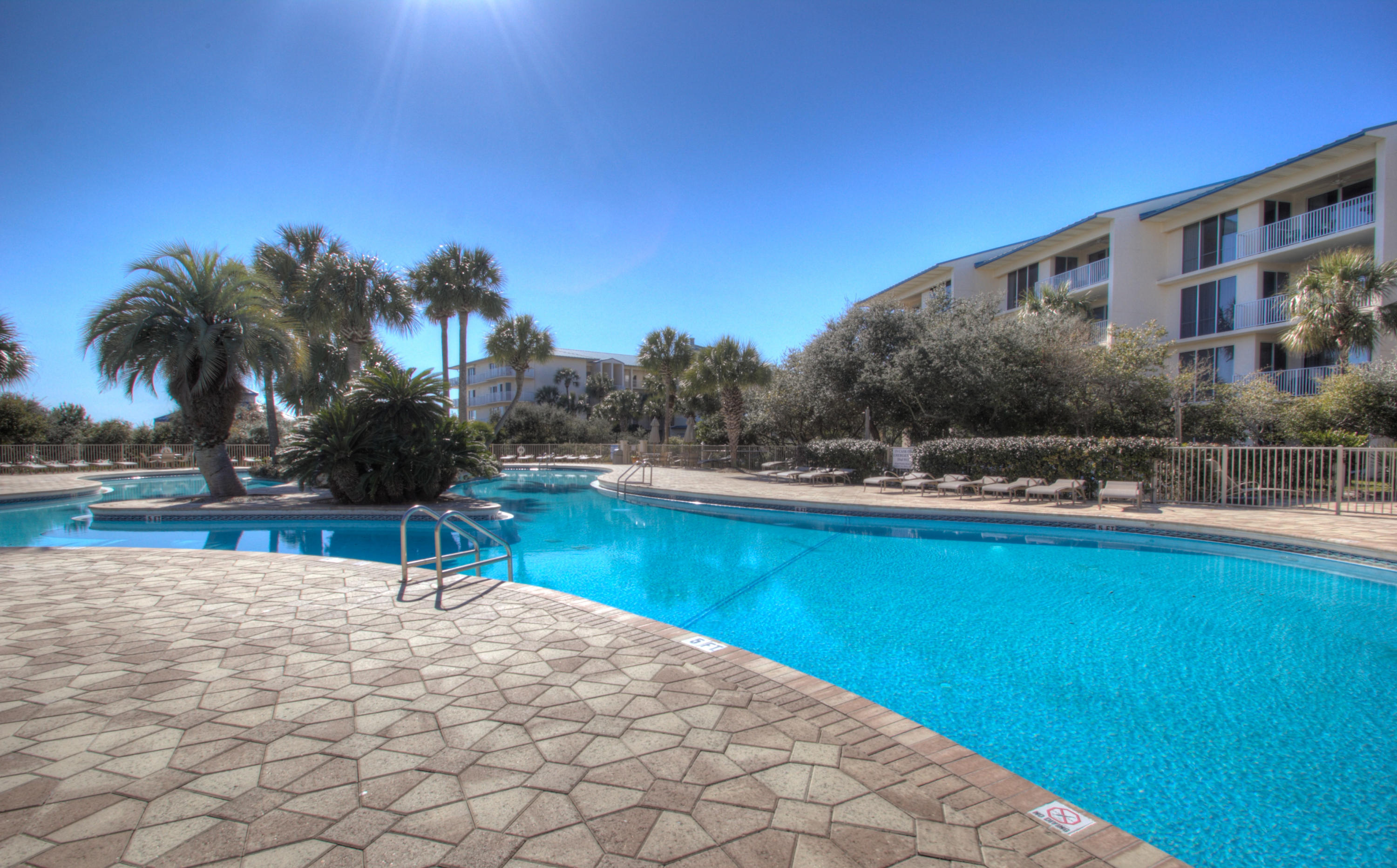 HIGH POINTE RESORT CONDO - Residential