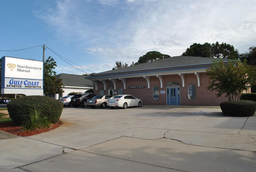 Very nice and updated office space right across from FWB Post Office building on Walter Martin. The unit has a very spacious waiting room, reception area, seven good size offices, large conference room, three bathrooms, break room, and technology room. There is additional parking behind the building.