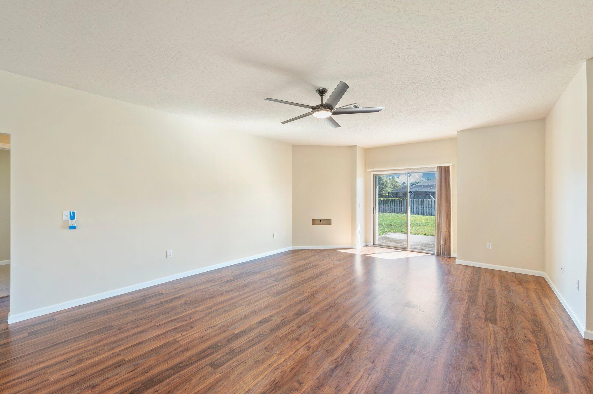 LEE FARMS PH I LOT 5 BLK D - Residential