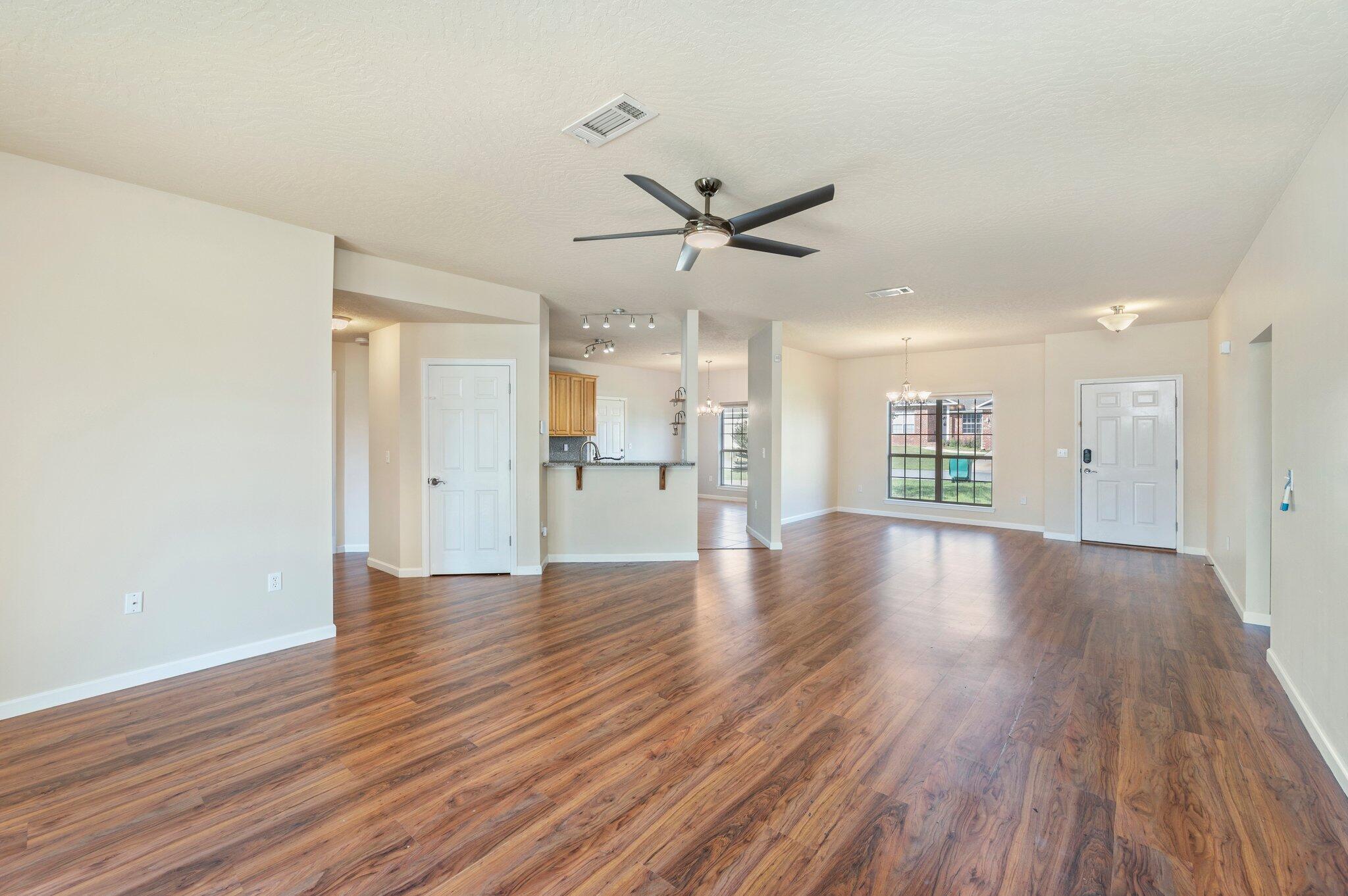 LEE FARMS PH I LOT 5 BLK D - Residential