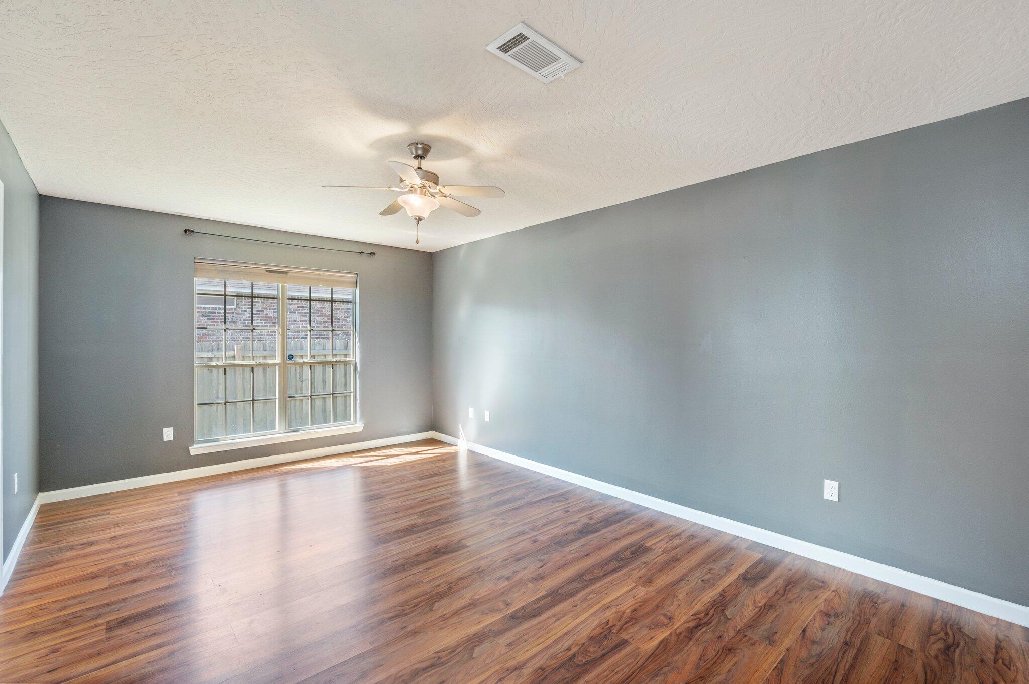 LEE FARMS PH I LOT 5 BLK D - Residential