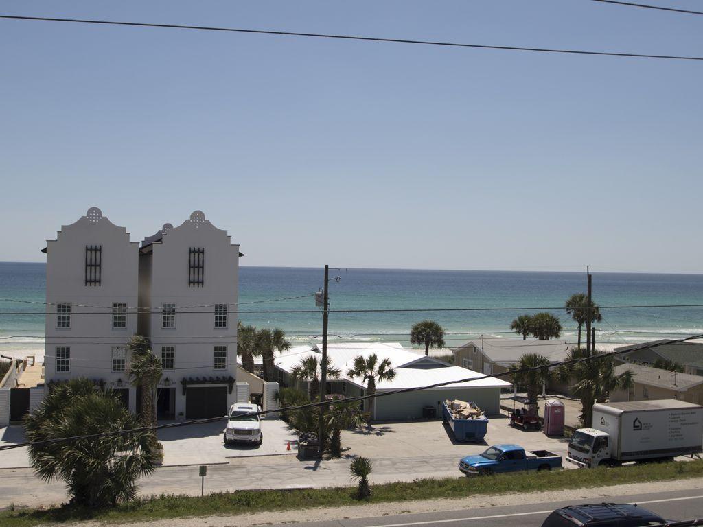 VISTA DEL MAR CONDO - Residential