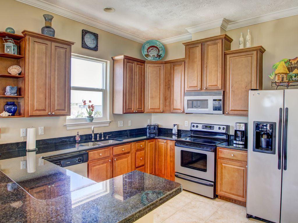 VISTA DEL MAR CONDO - Residential