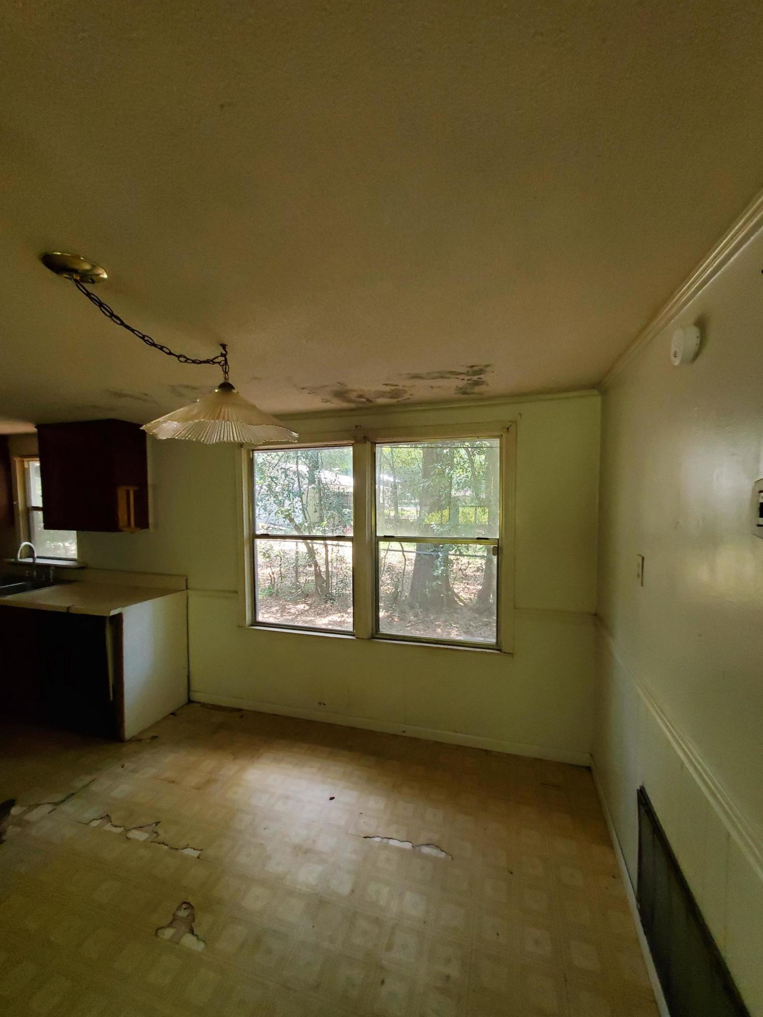 MORRIS ADDN TO CRESTVIEW - Residential