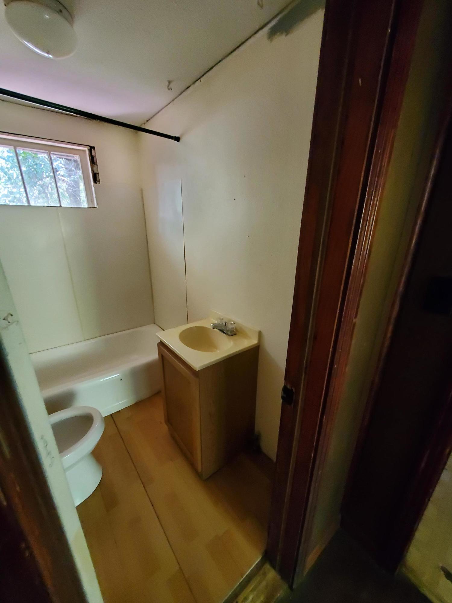 MORRIS ADDN TO CRESTVIEW - Residential