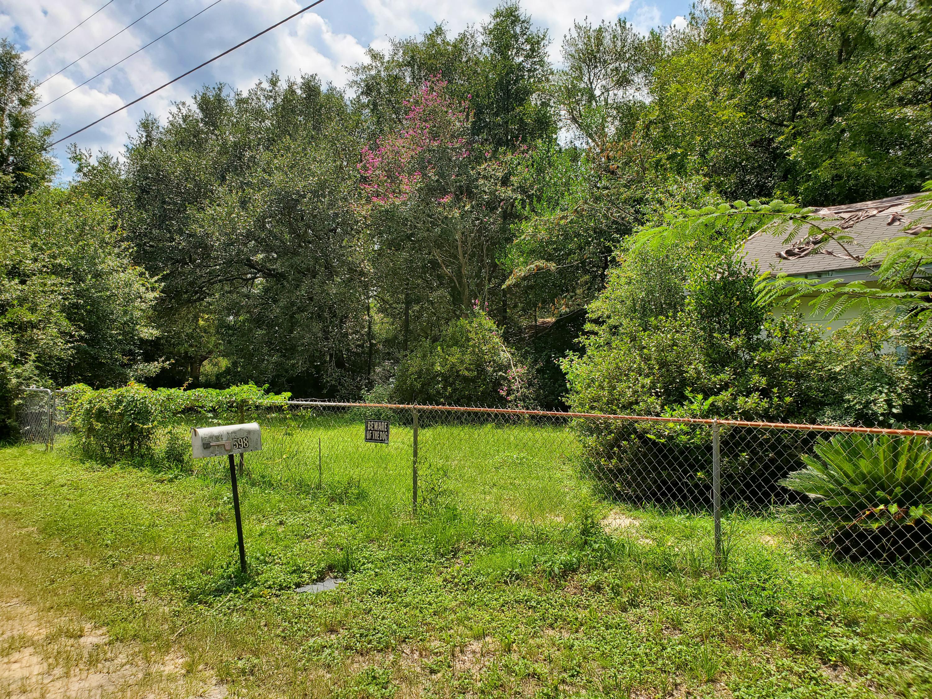 MORRIS ADDN TO CRESTVIEW - Residential