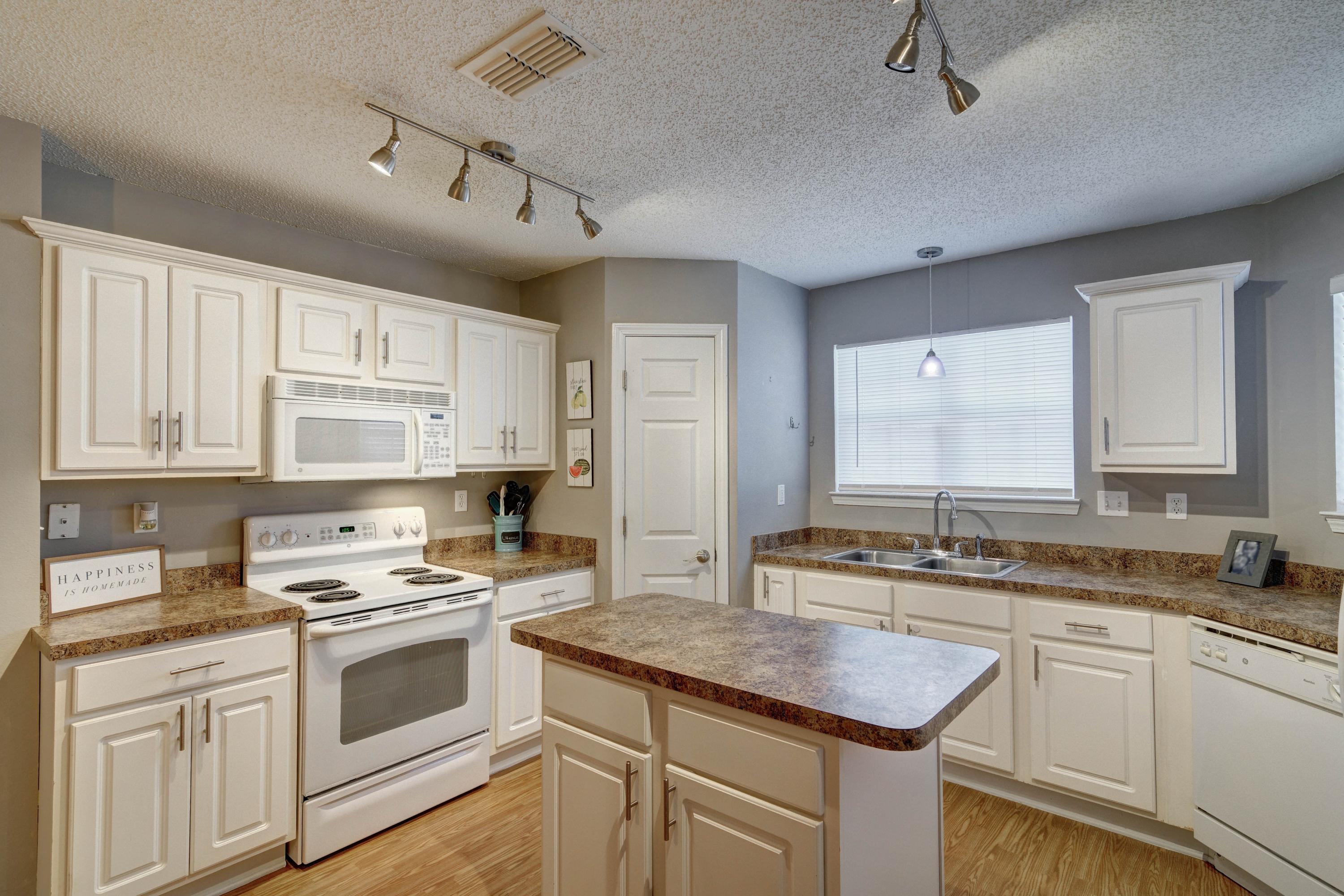 REDSTONE ESTATES - Residential