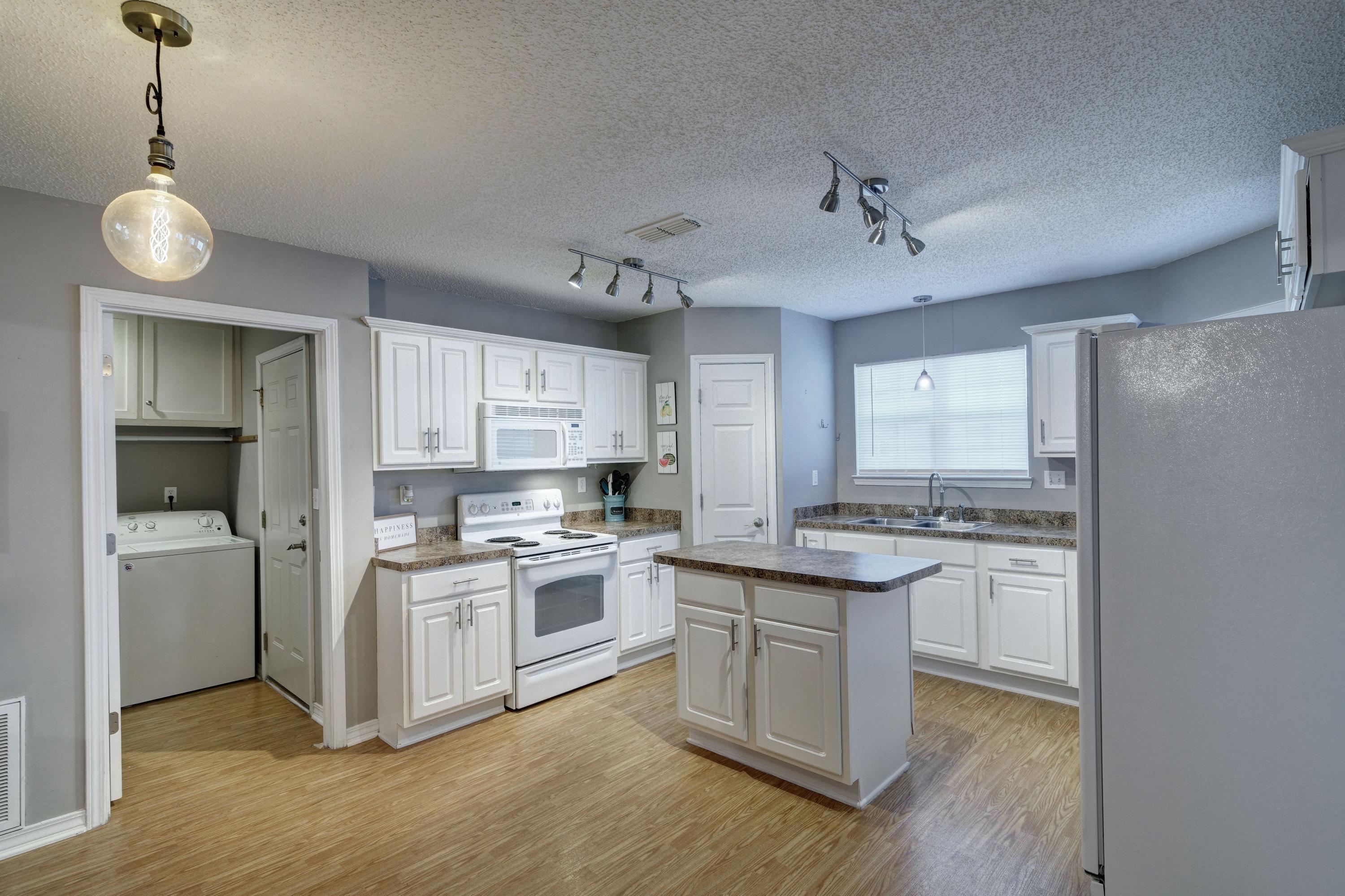 REDSTONE ESTATES - Residential