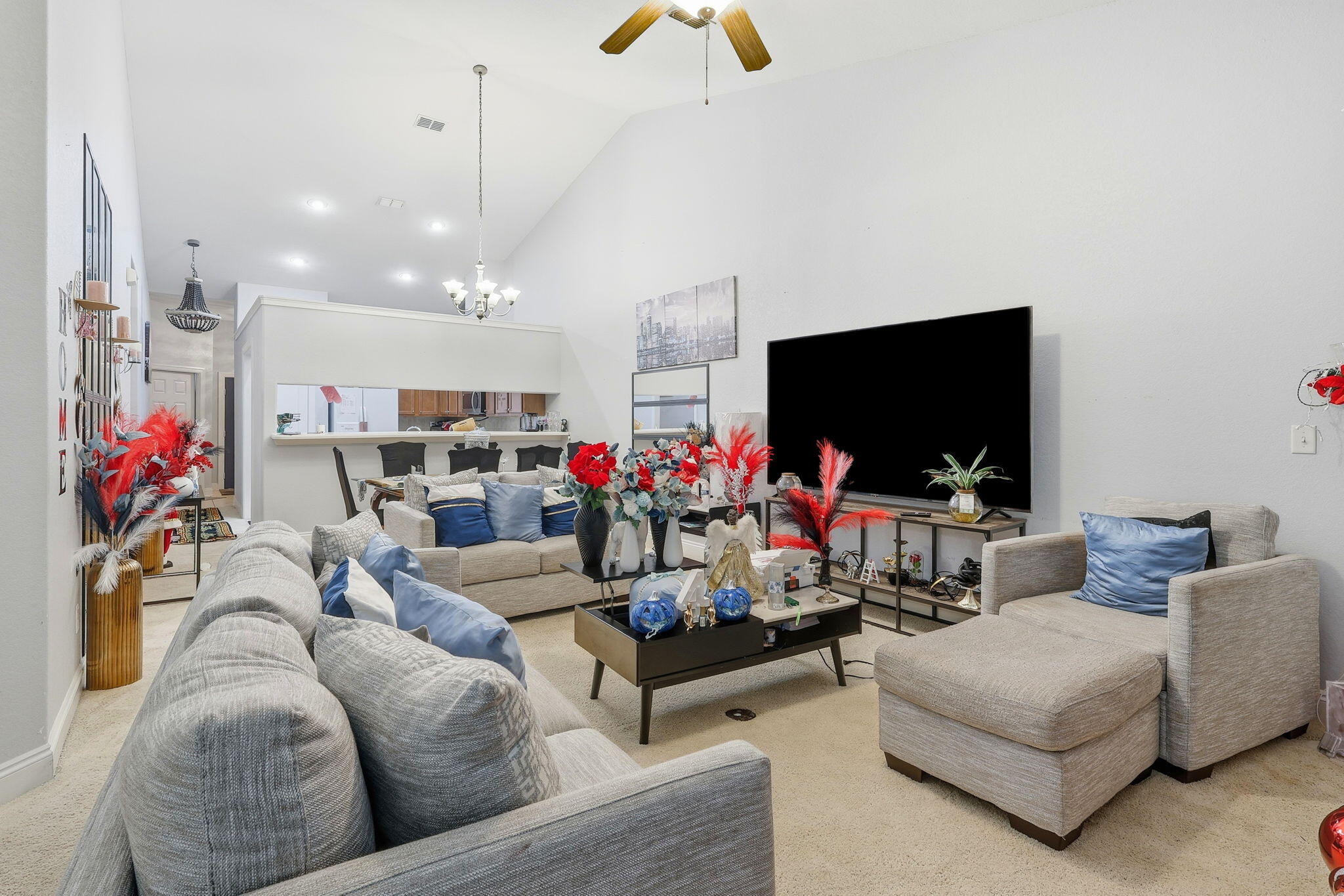 DIAMOND LAKES - Residential