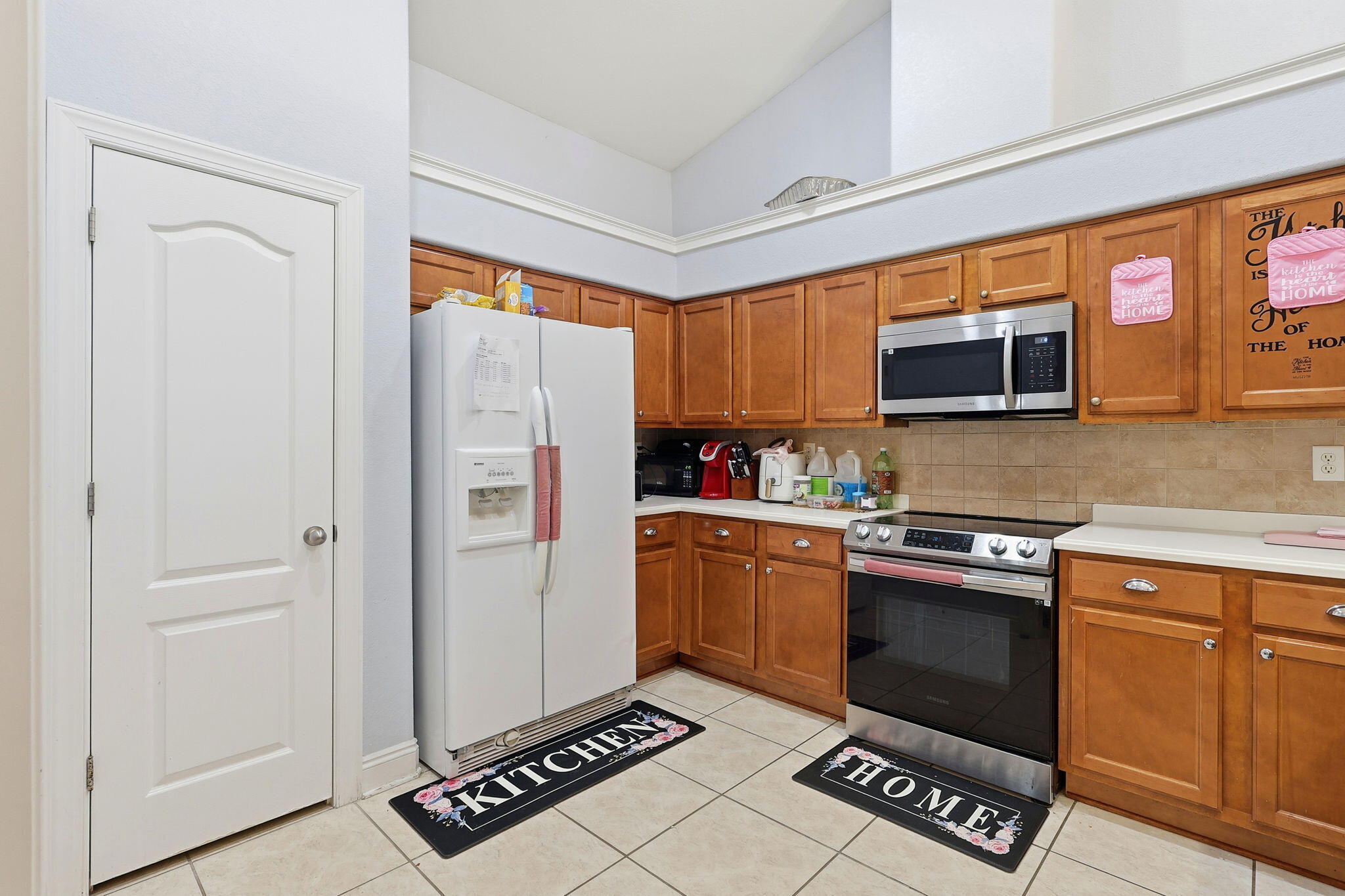 DIAMOND LAKES - Residential