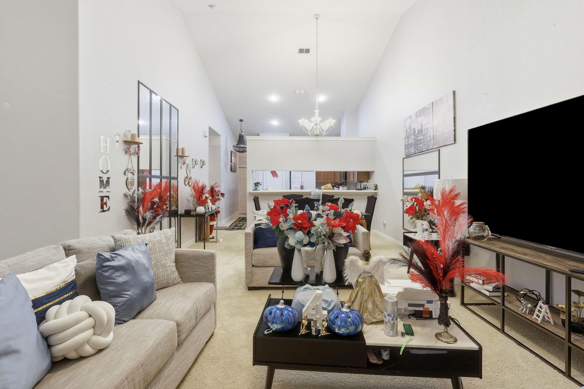 DIAMOND LAKES - Residential