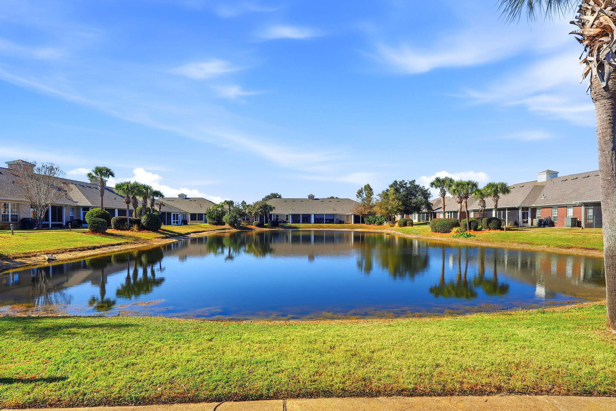 DIAMOND LAKES - Residential