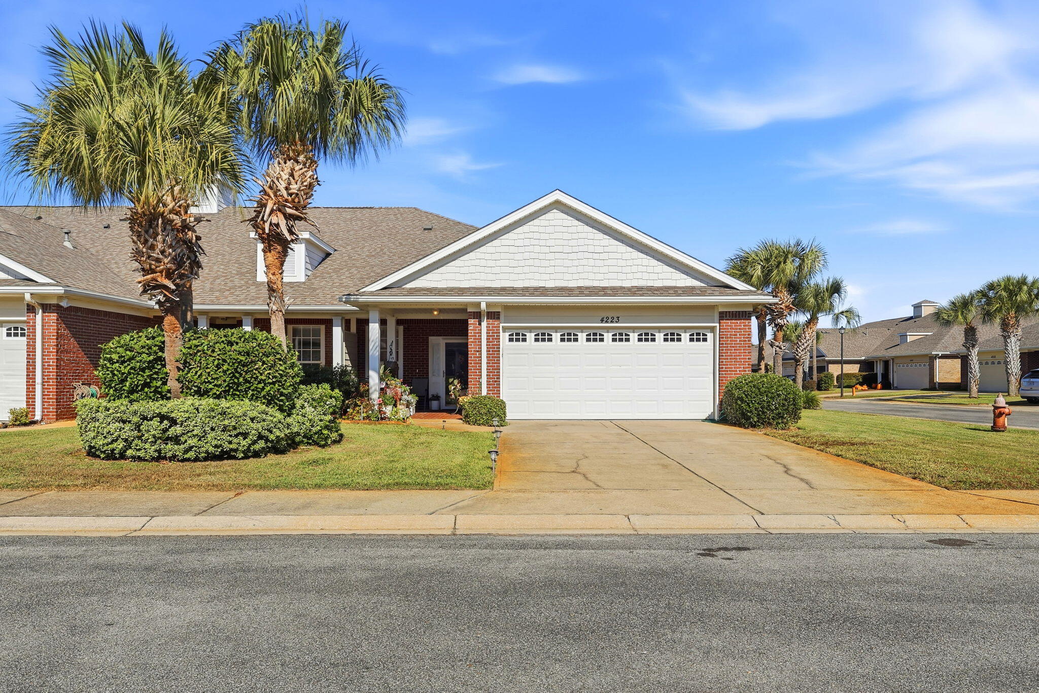 DIAMOND LAKES - Residential