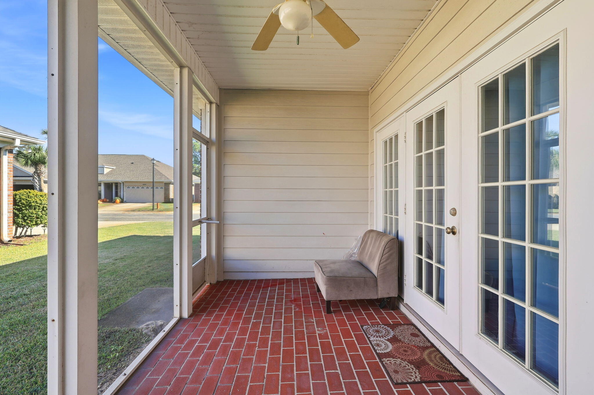 DIAMOND LAKES - Residential