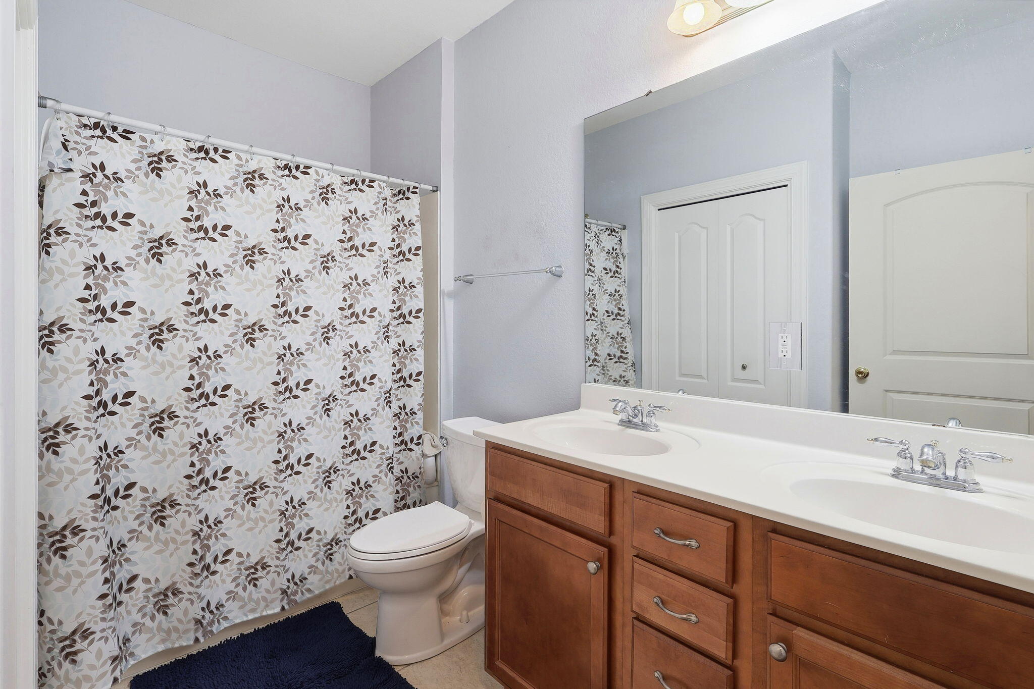 DIAMOND LAKES - Residential