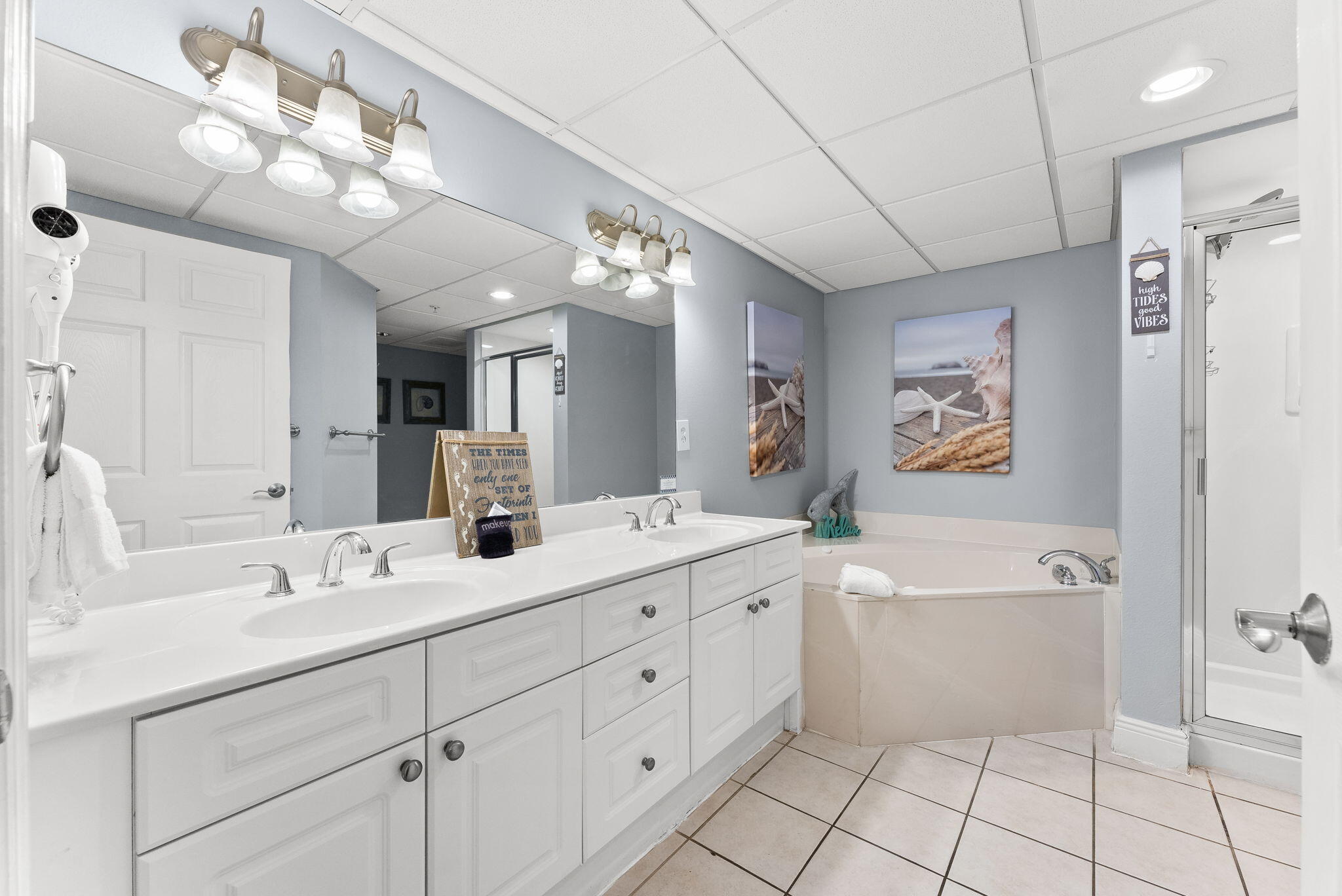 Emerald Beach Resort Condo - Residential