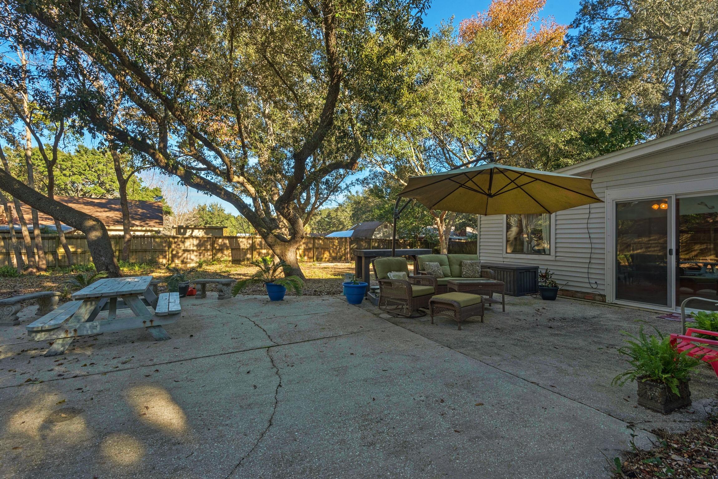 WHISPER BAY - Residential