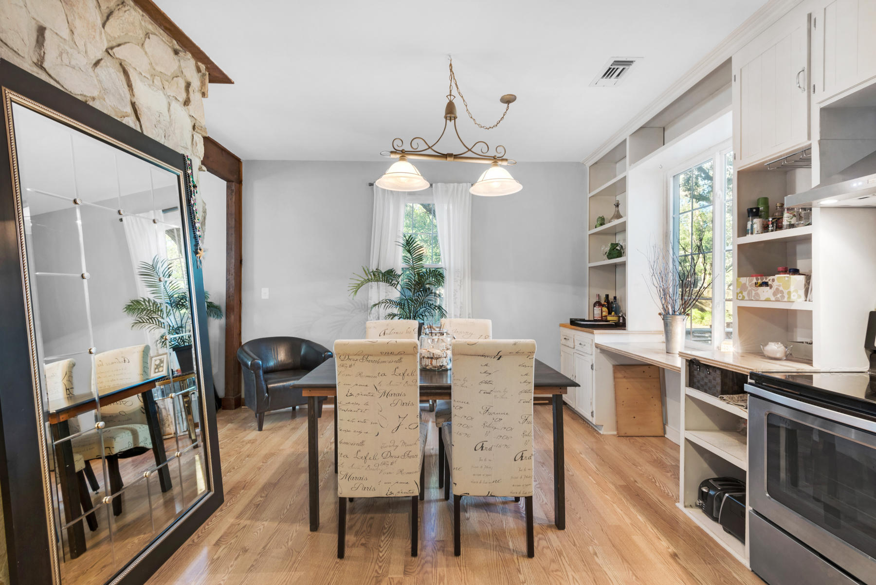 WHISPER BAY - Residential