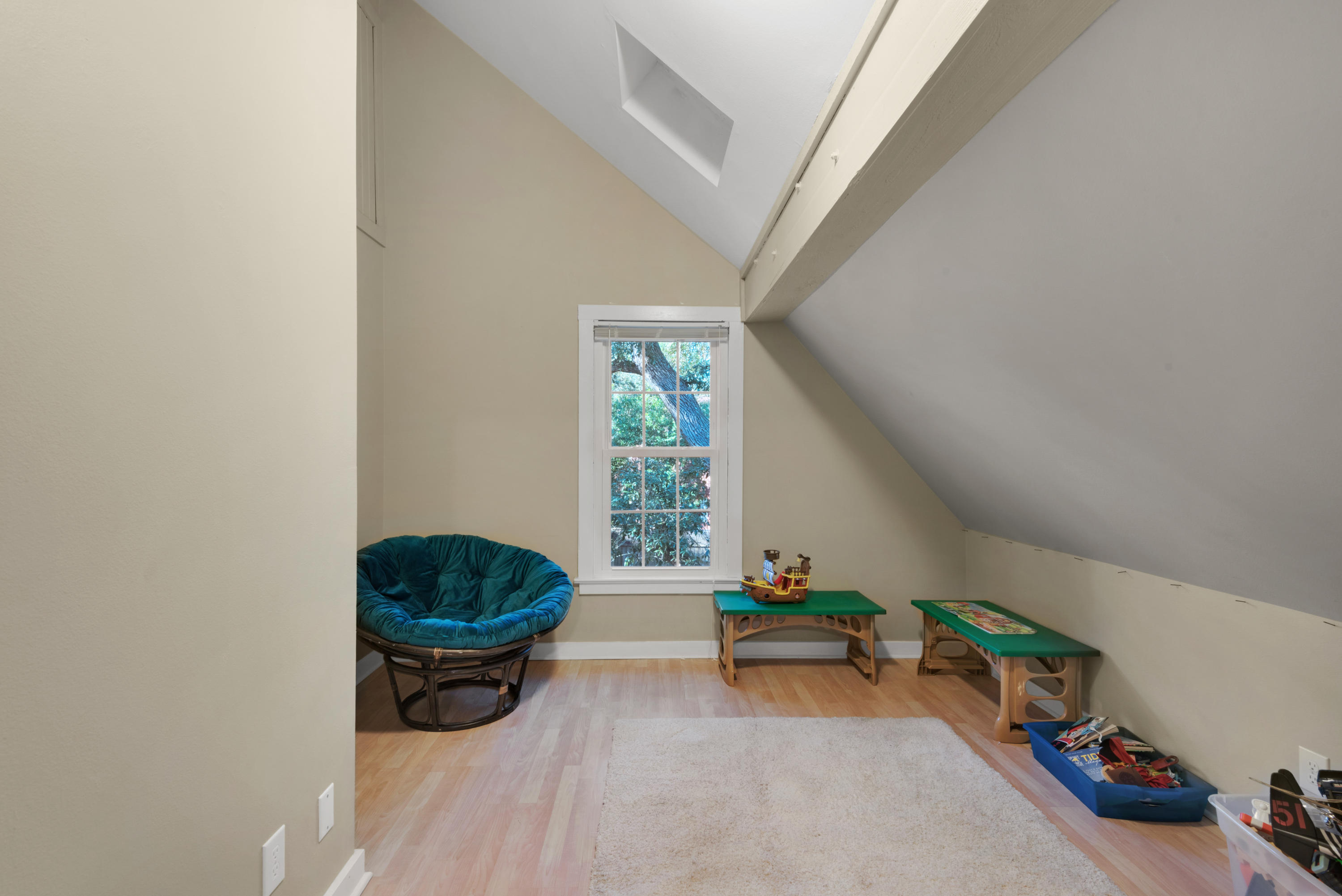 WHISPER BAY - Residential