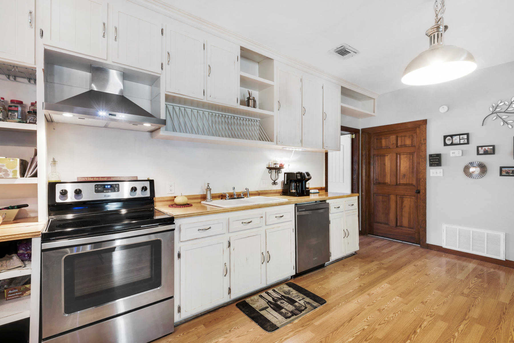 WHISPER BAY - Residential