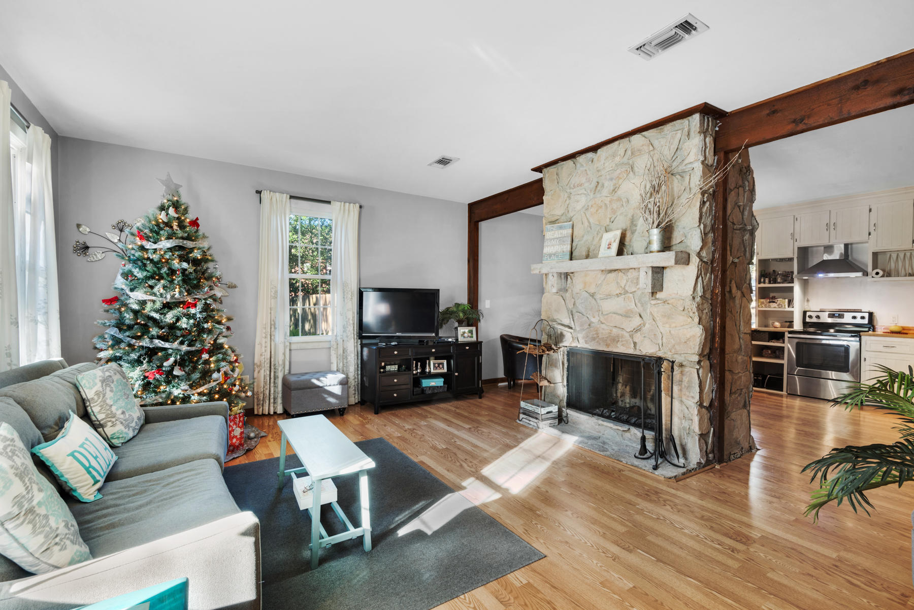 WHISPER BAY - Residential