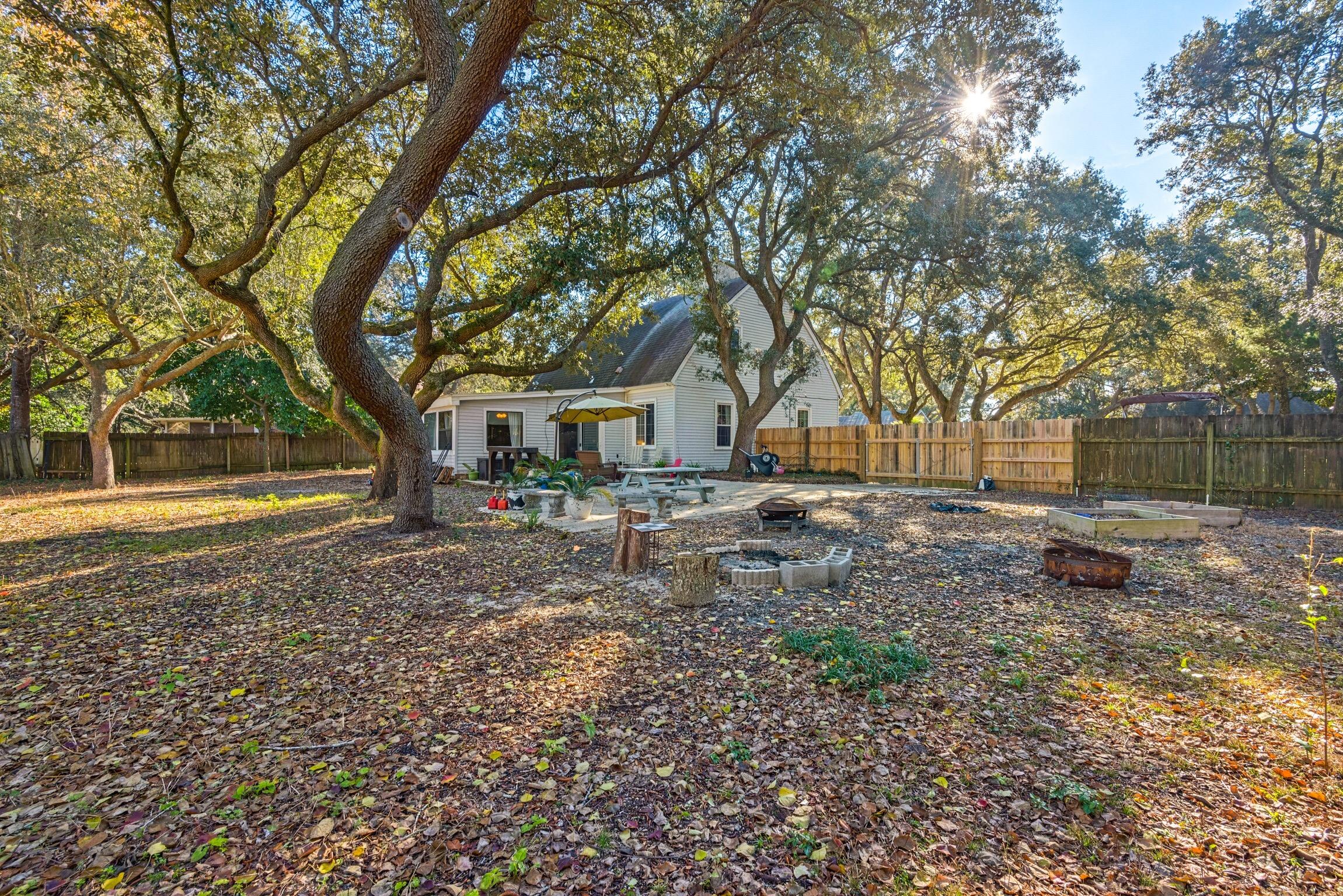 WHISPER BAY - Residential