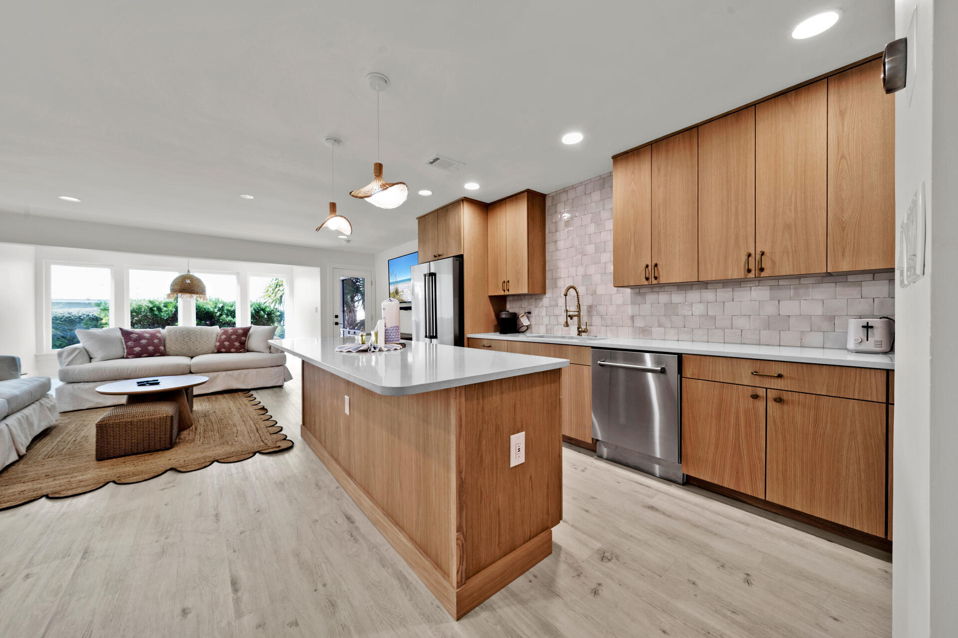 Dolphin Watch - Residential