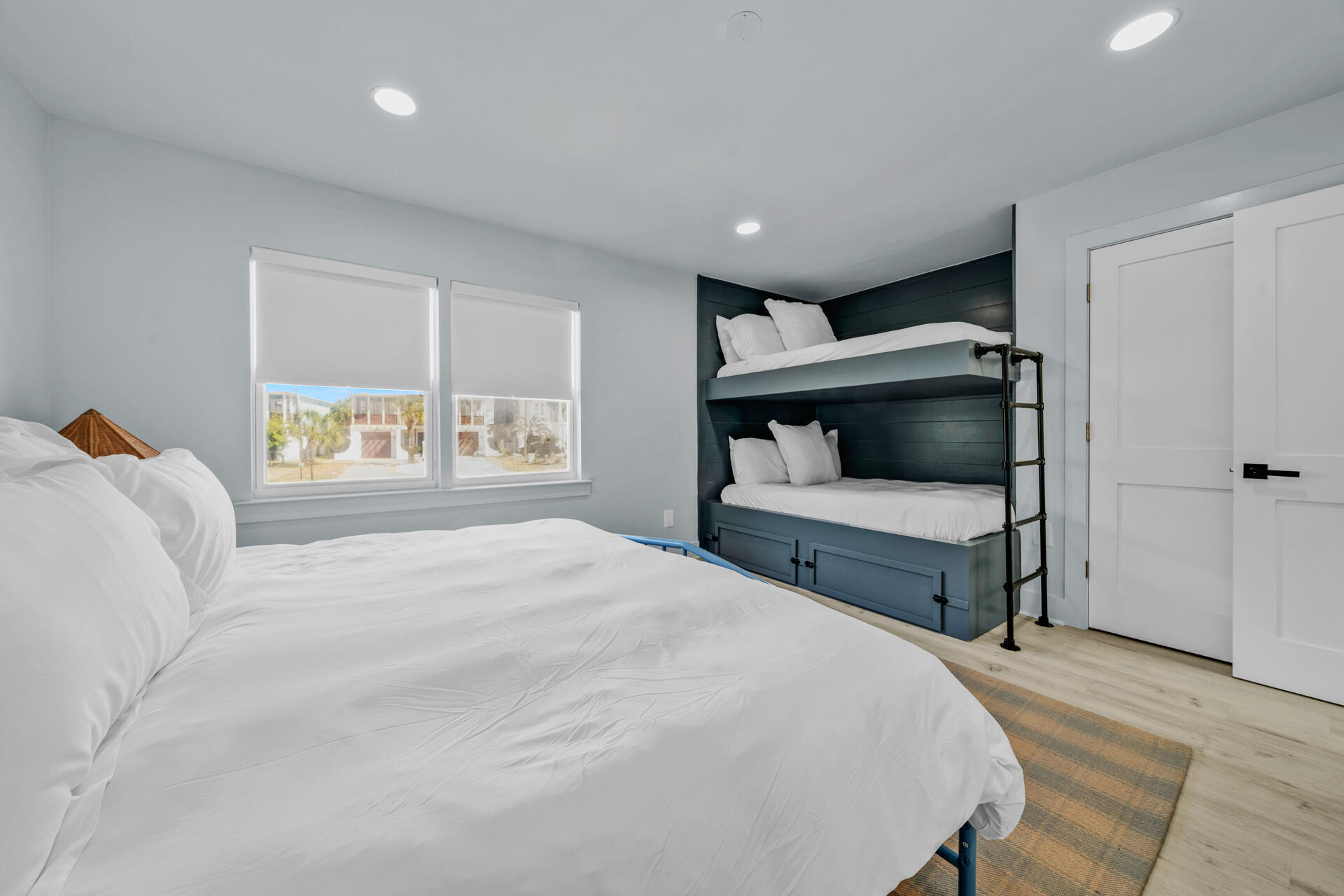 Dolphin Watch - Residential