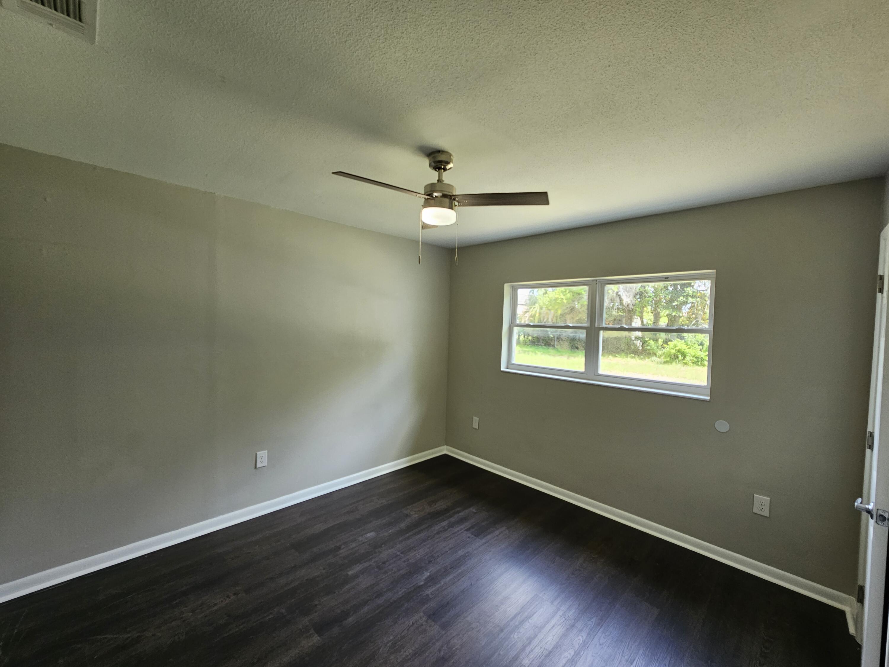 GARNIERS BEACH 6TH - Residential Lease