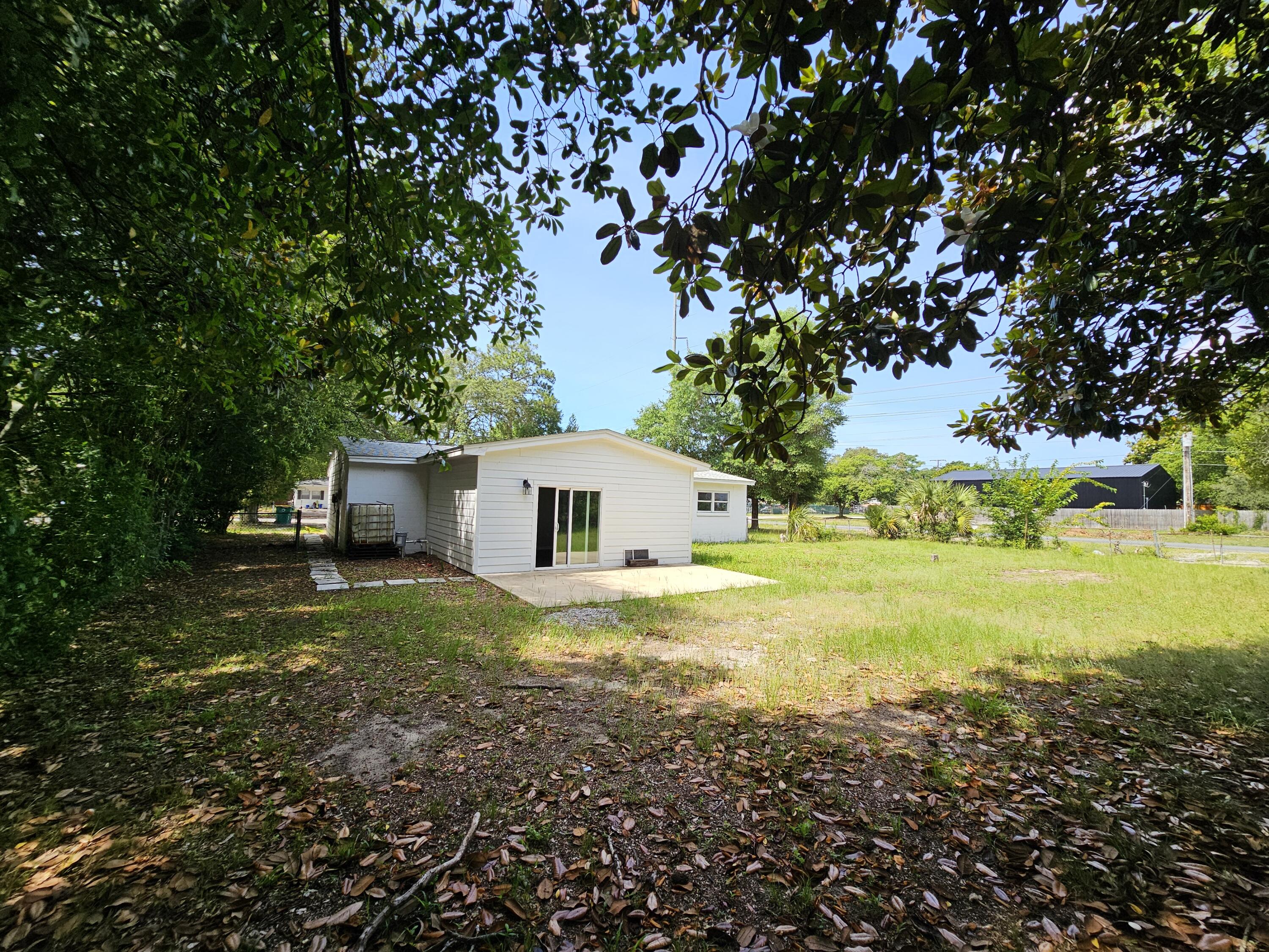 GARNIERS BEACH 6TH - Residential Lease