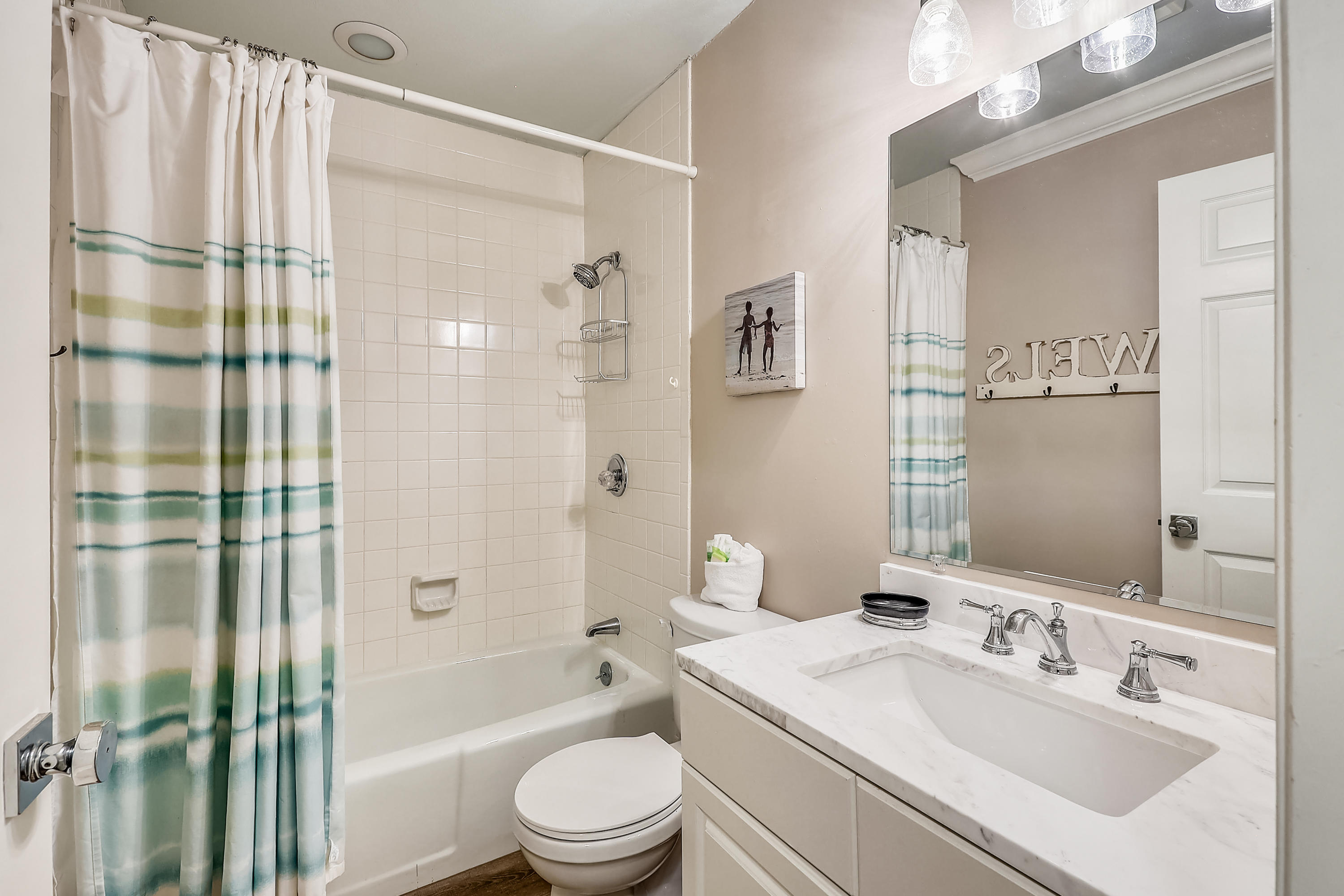DESTIN TOWERS CONDO - Residential