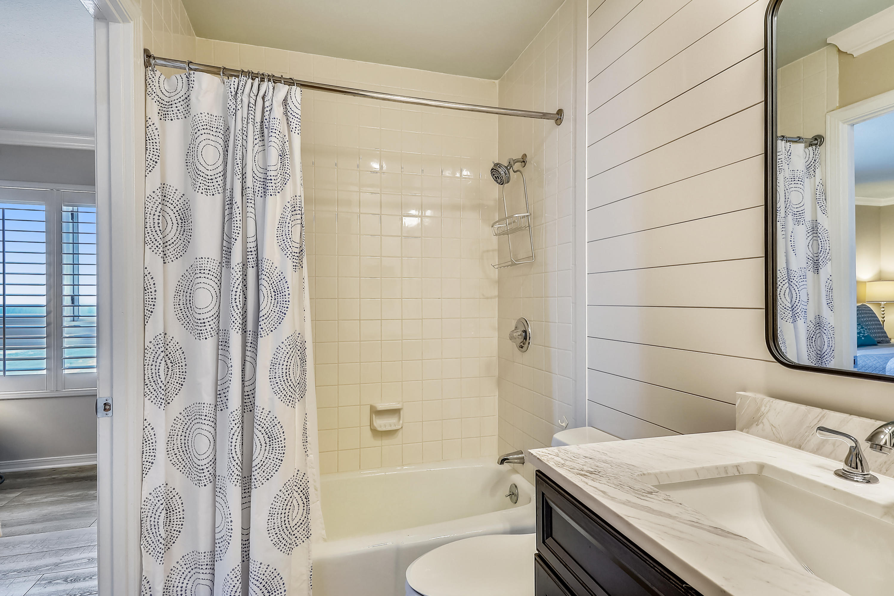 DESTIN TOWERS CONDO - Residential