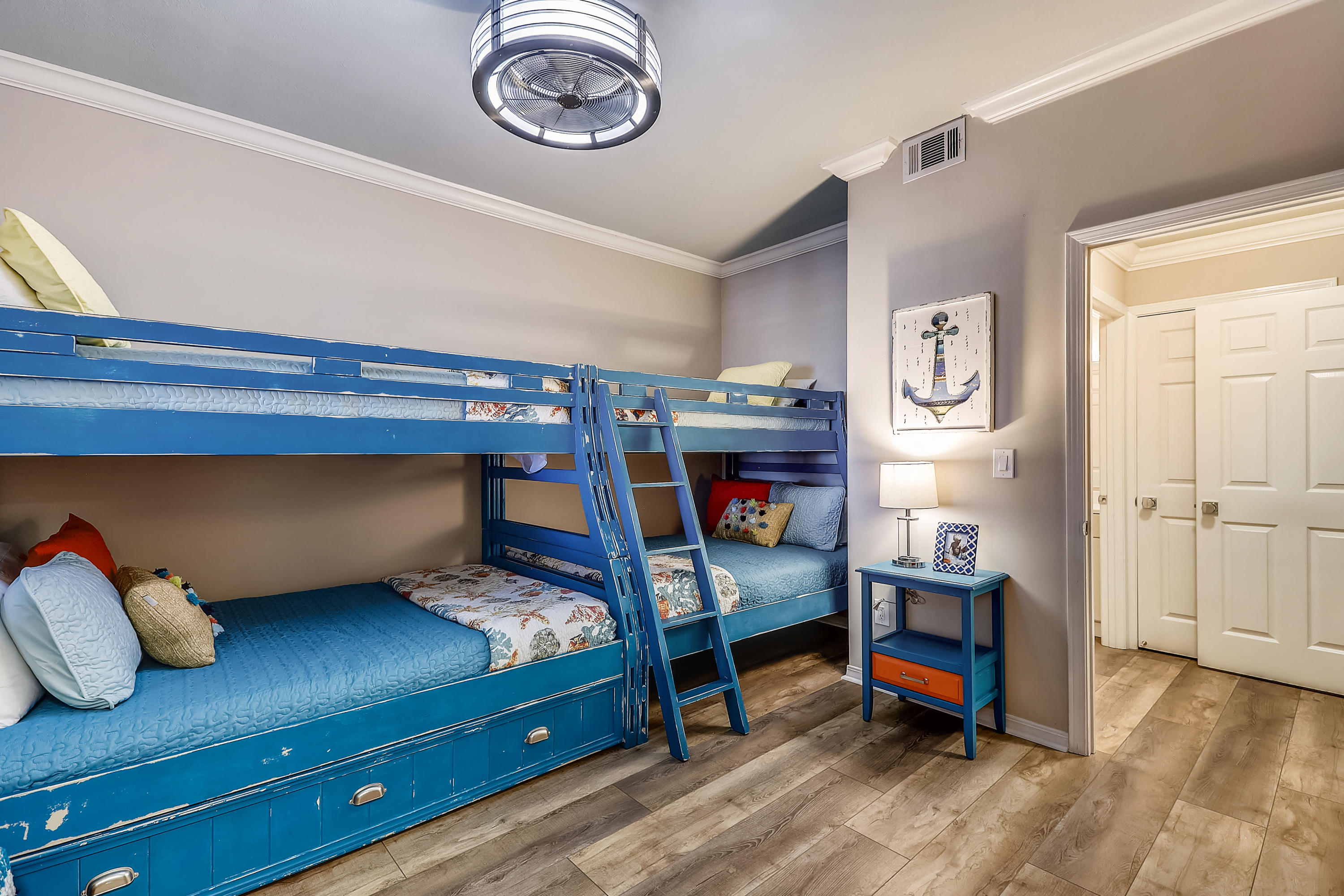 DESTIN TOWERS CONDO - Residential