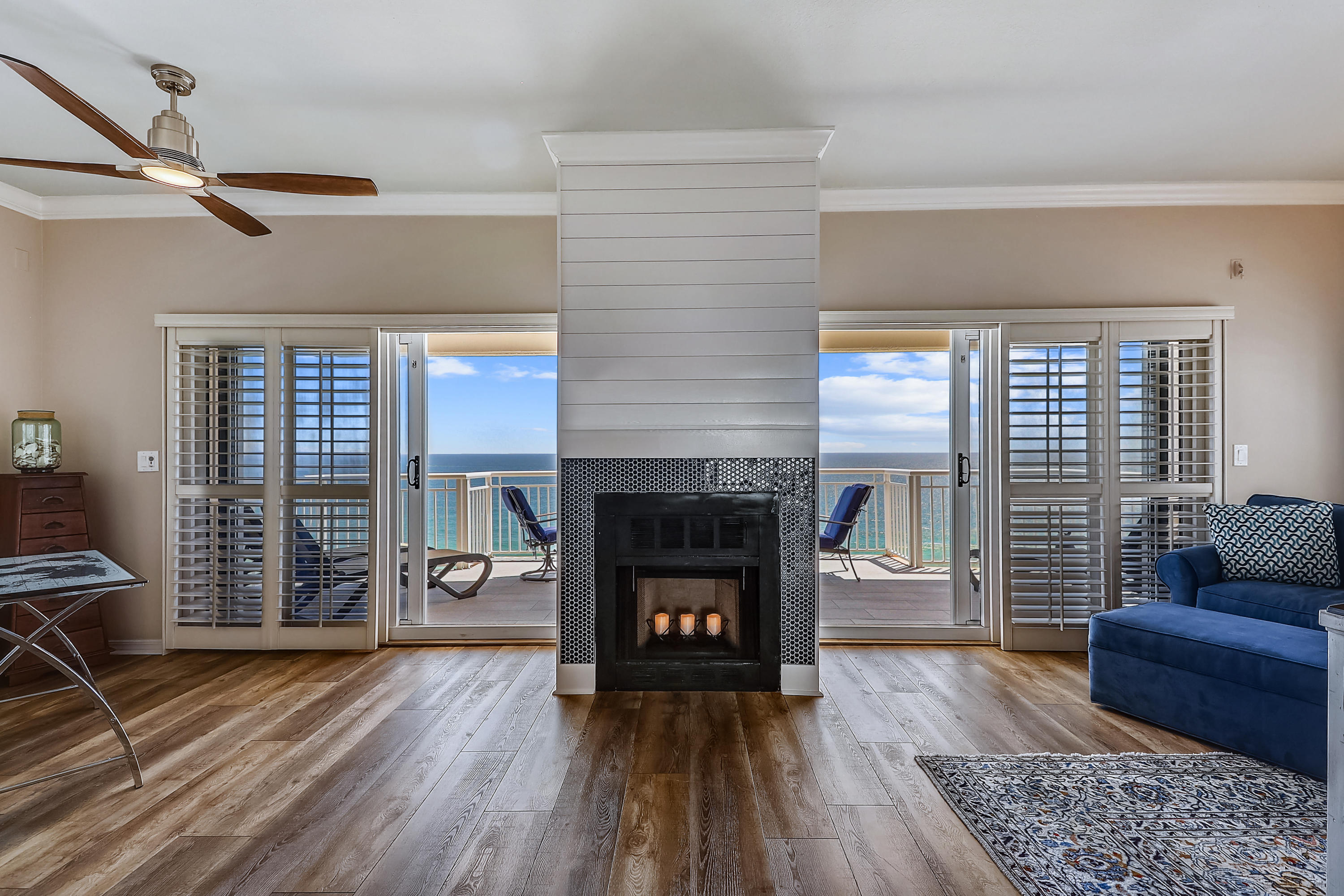 DESTIN TOWERS CONDO - Residential