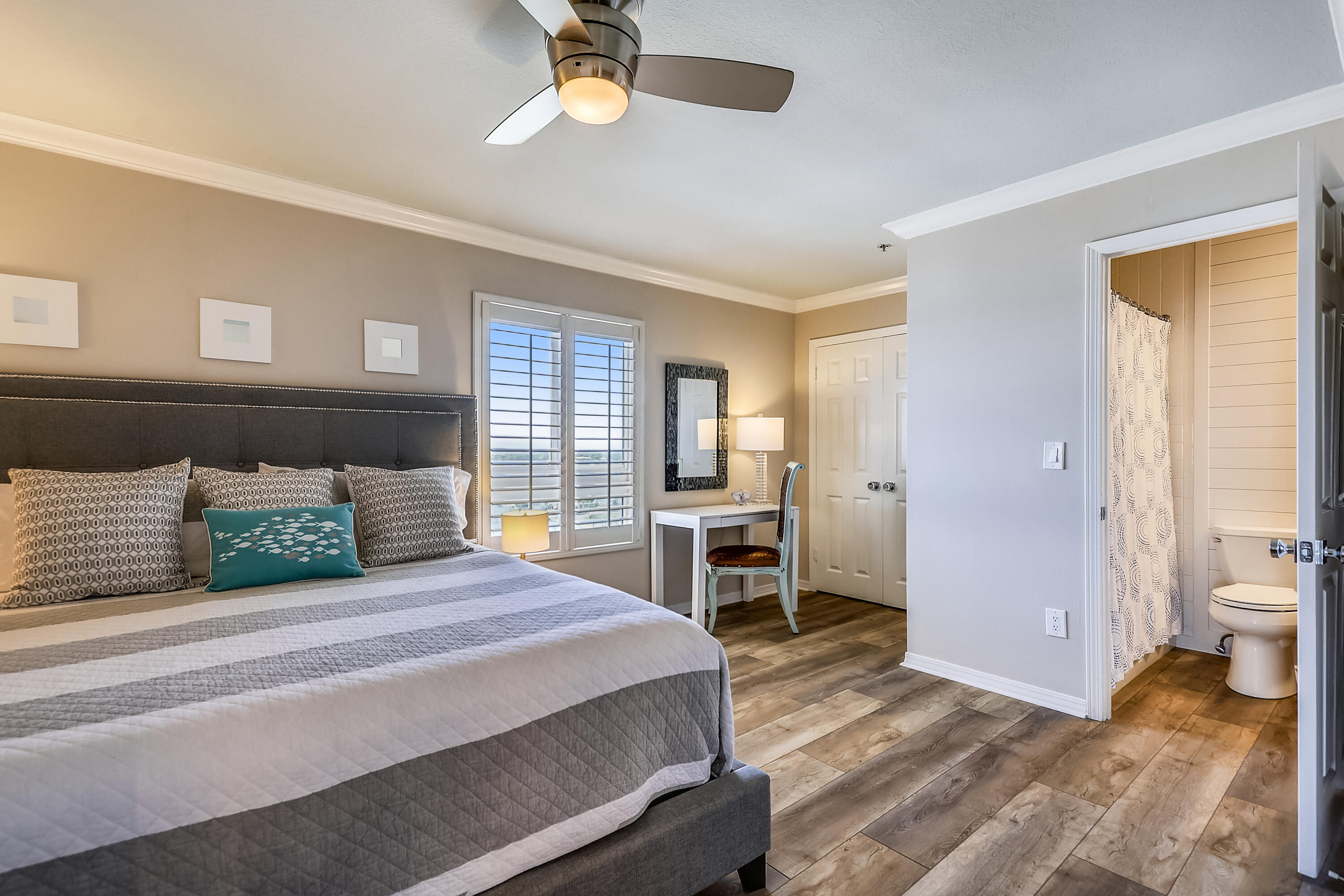 DESTIN TOWERS CONDO - Residential