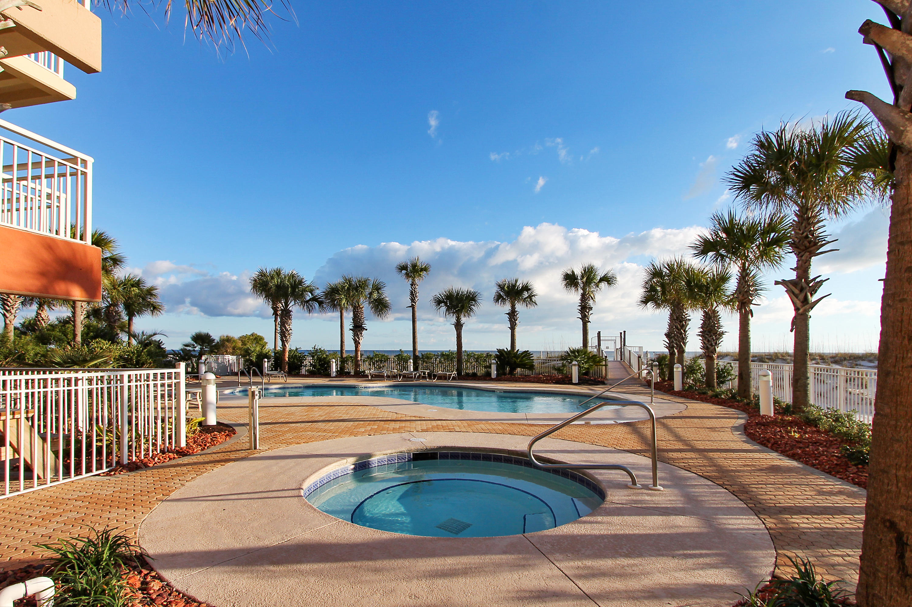DESTIN TOWERS CONDO - Residential
