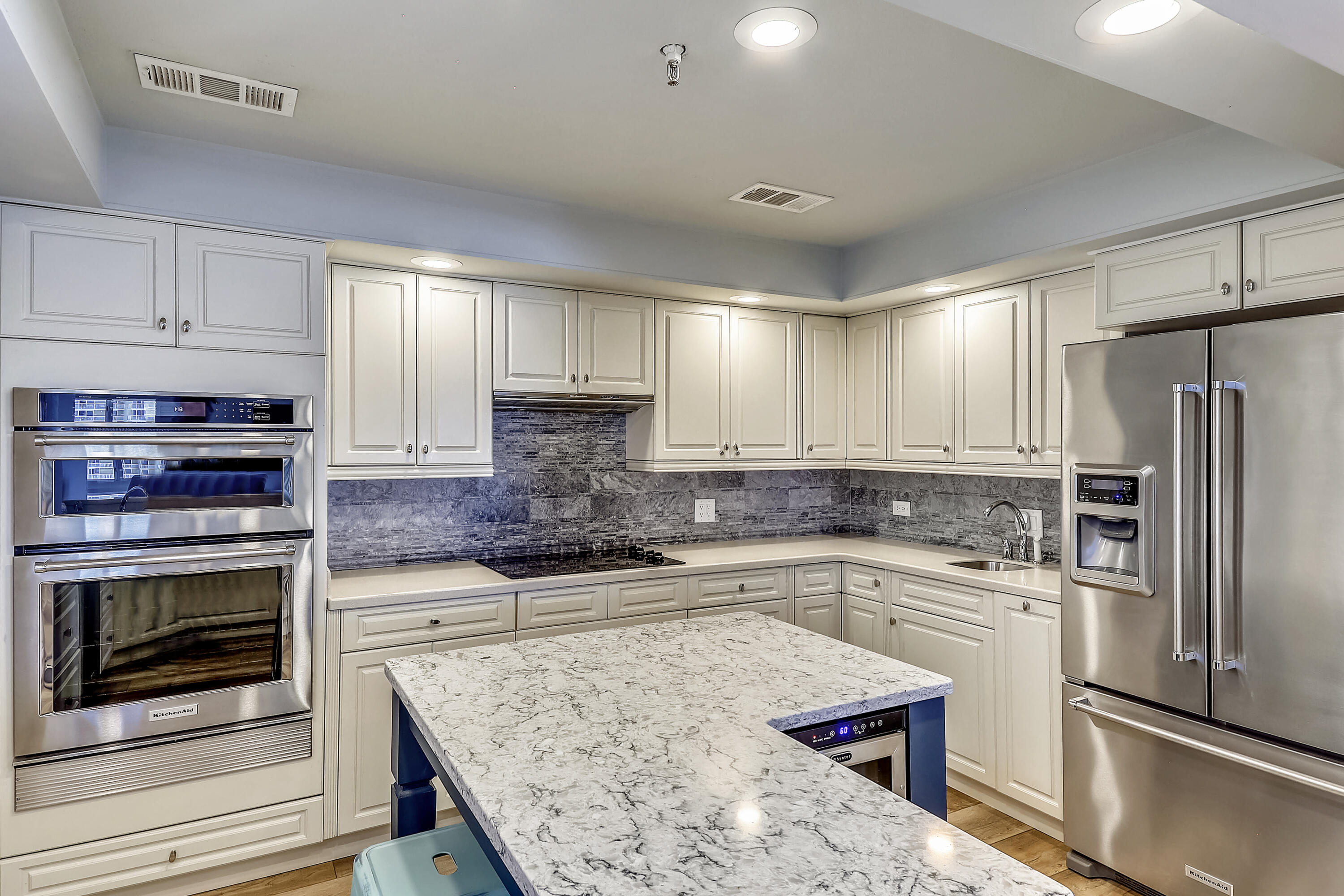 DESTIN TOWERS CONDO - Residential