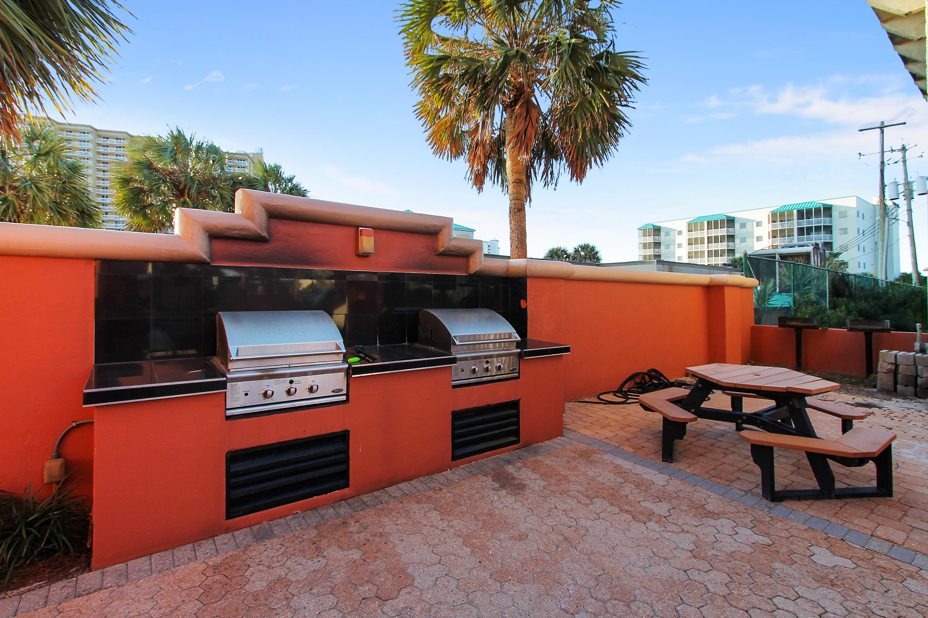 DESTIN TOWERS CONDO - Residential