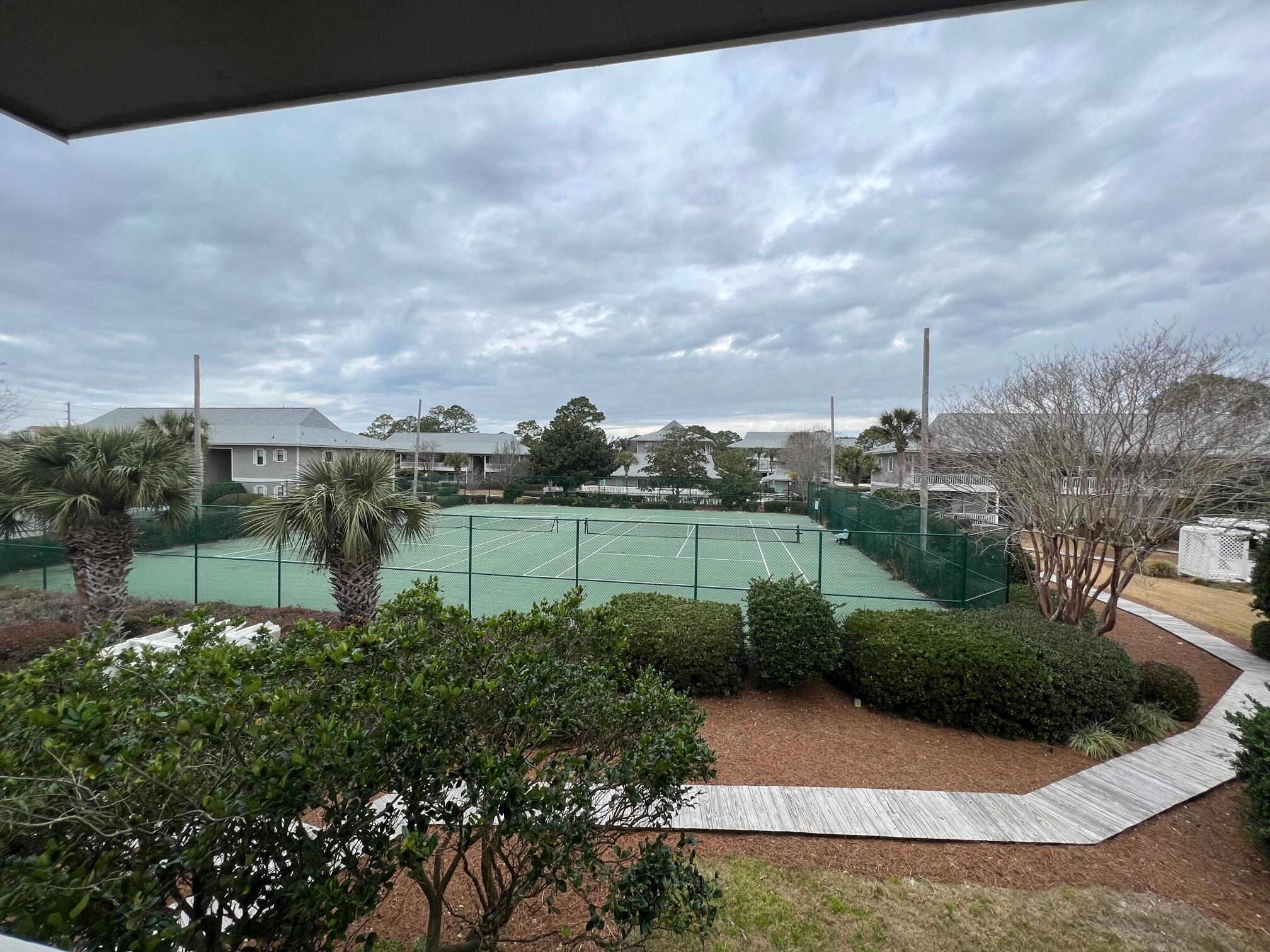 BEACHWOOD VILLAS CONDO - Residential