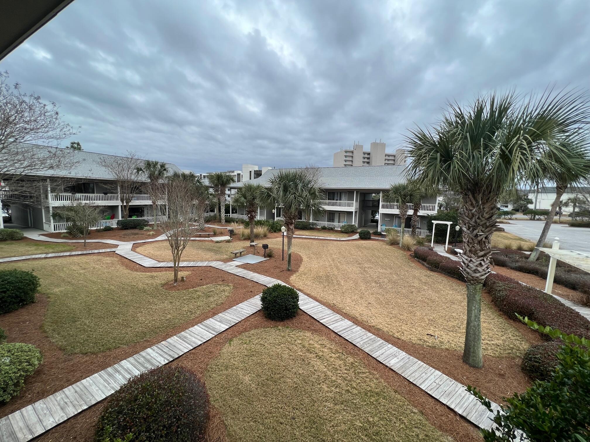 BEACHWOOD VILLAS CONDO - Residential