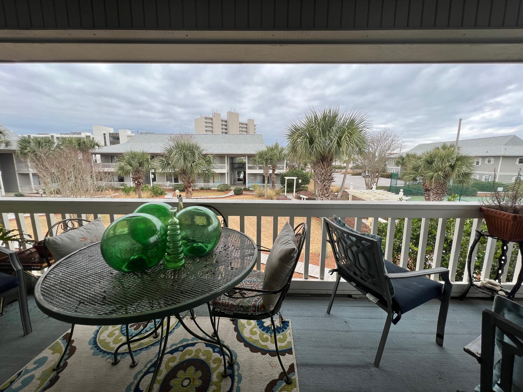 BEACHWOOD VILLAS CONDO - Residential