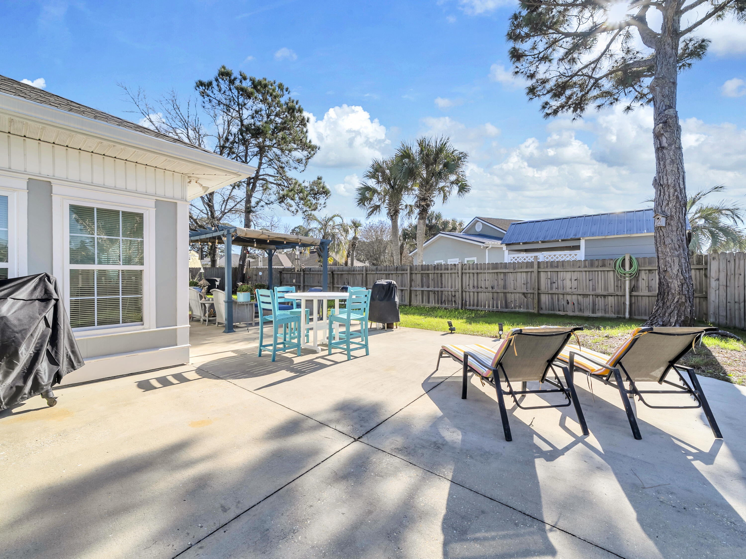 HOLIDAY SHORES ESTATES - Residential