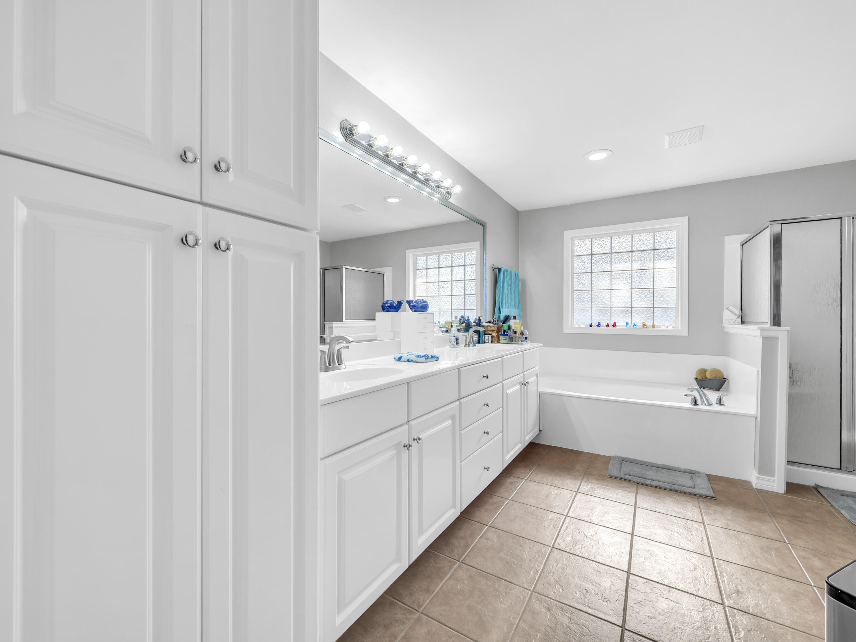 HOLIDAY SHORES ESTATES - Residential