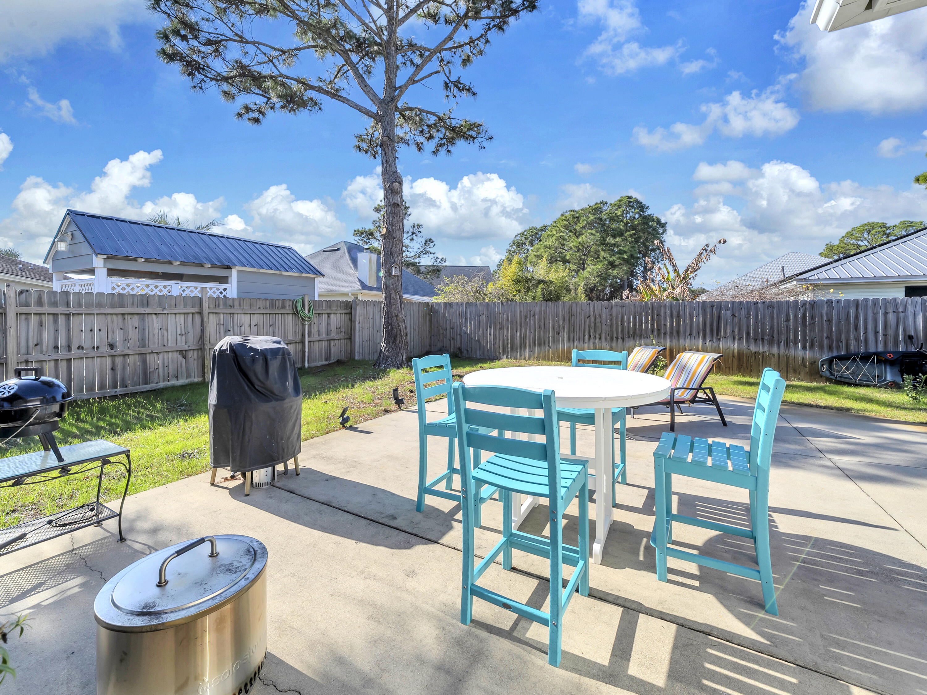 HOLIDAY SHORES ESTATES - Residential