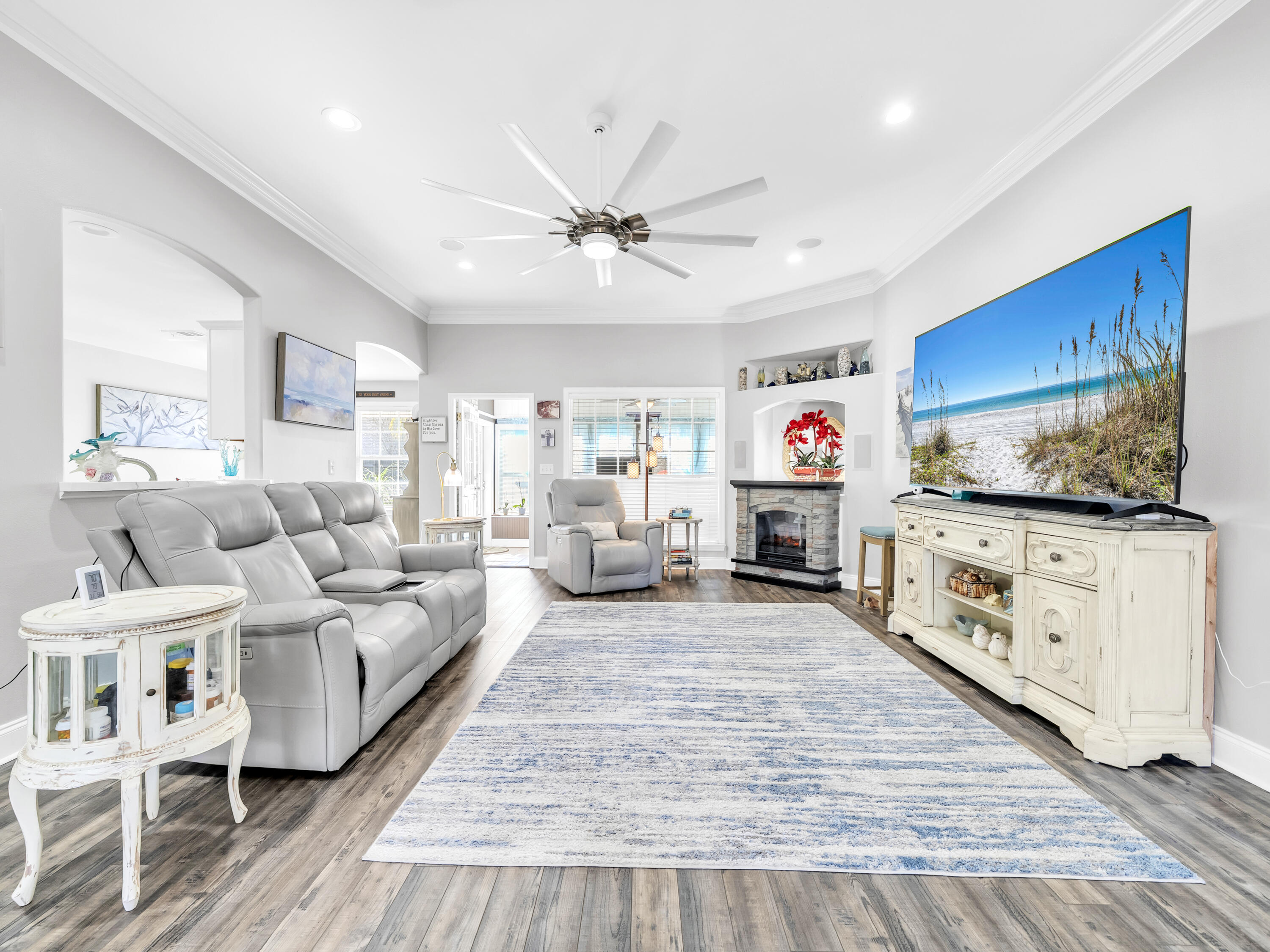 HOLIDAY SHORES ESTATES - Residential